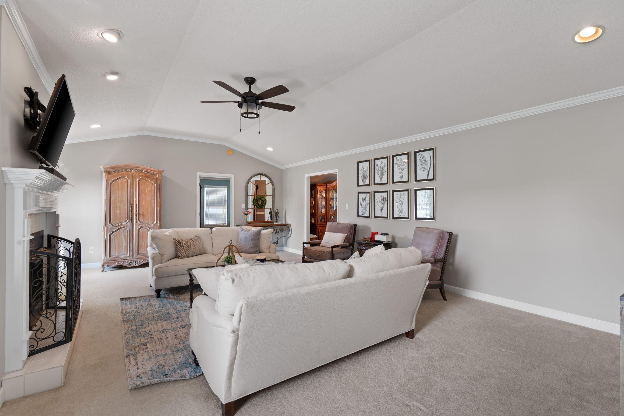353 Cottonwood Drive, NW