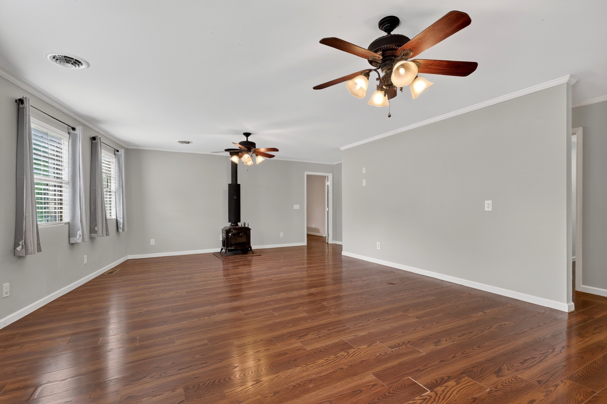 302 Swiper Dr