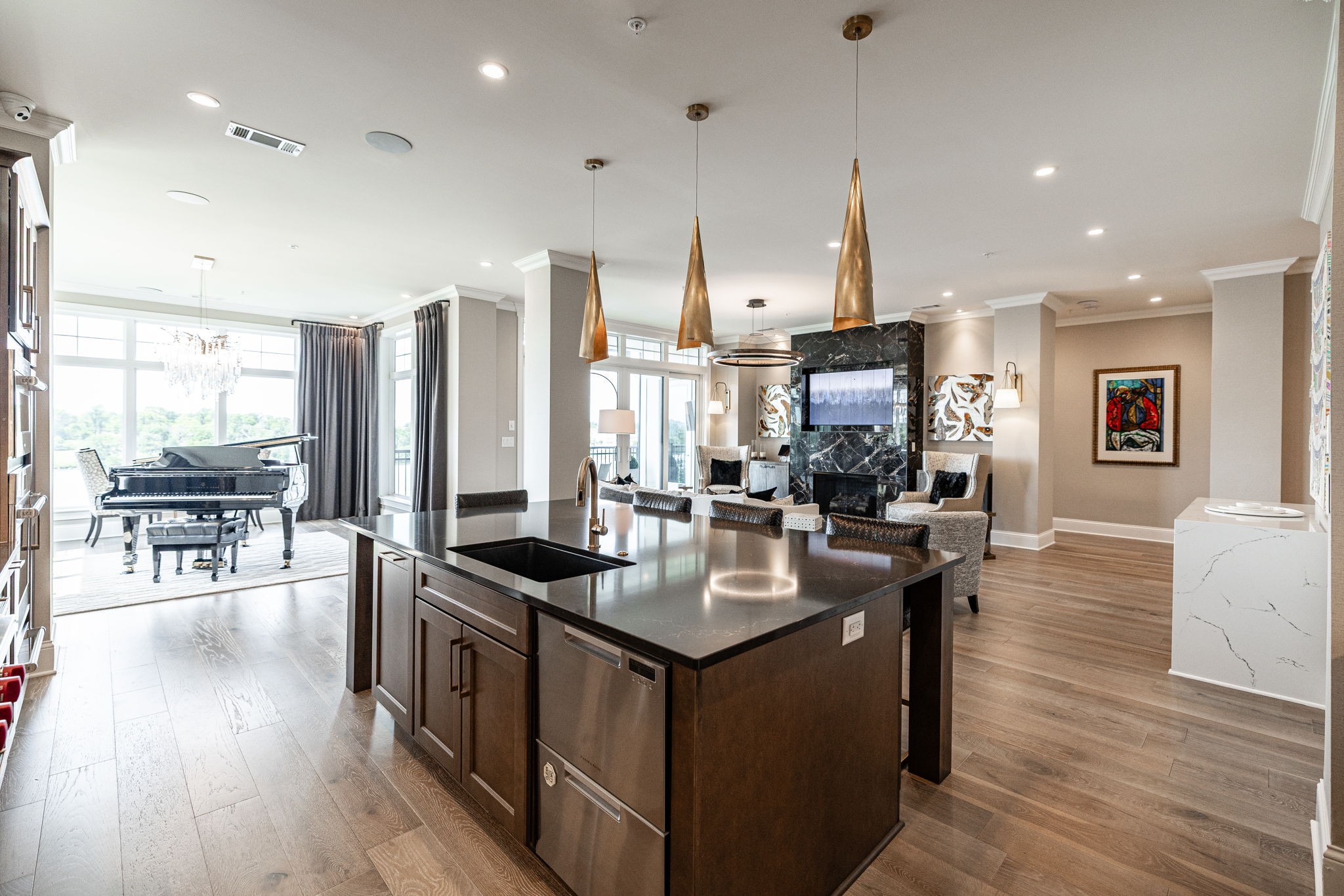 1024 Club View Drive