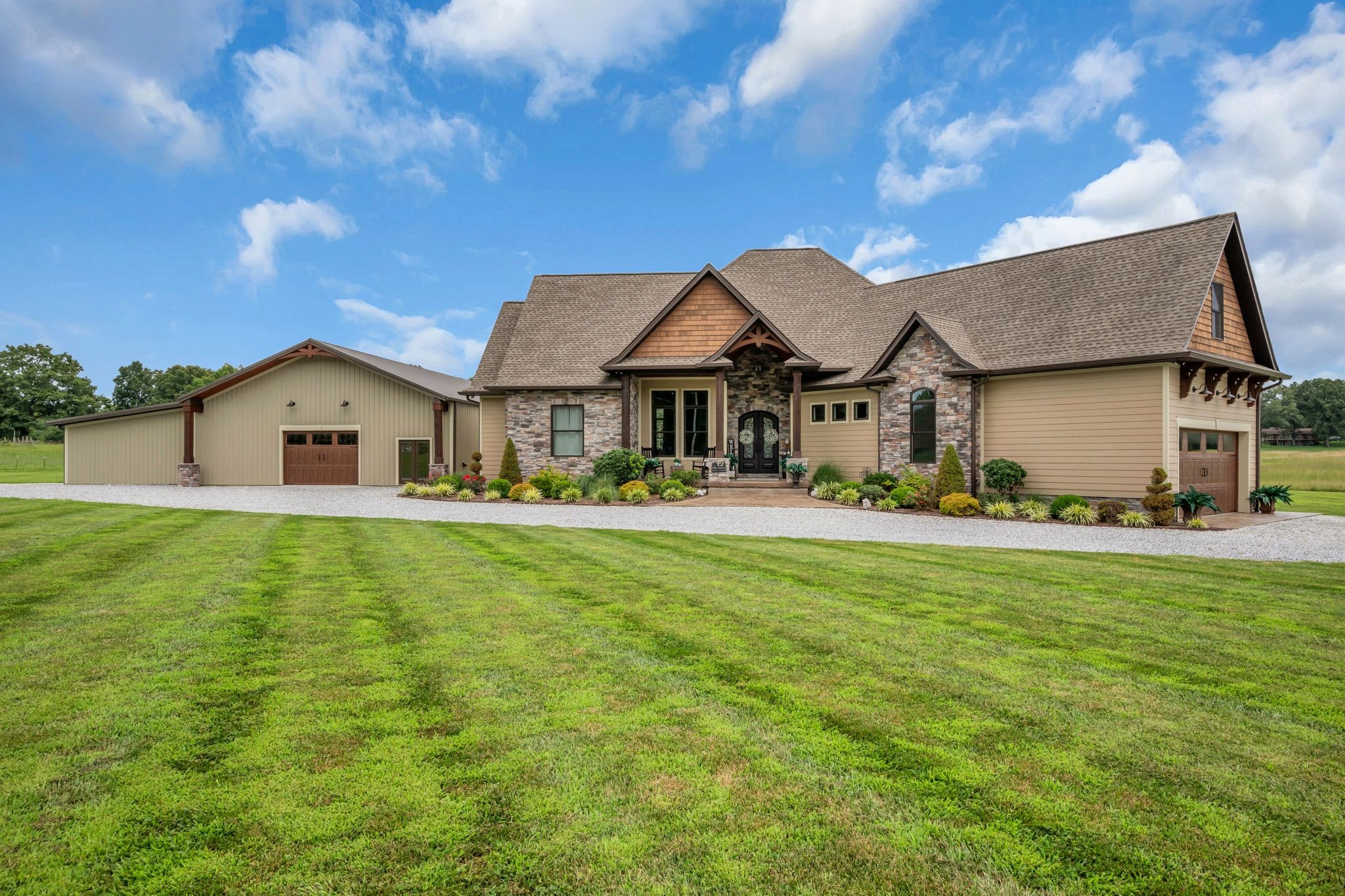 1261 Highway 48, S