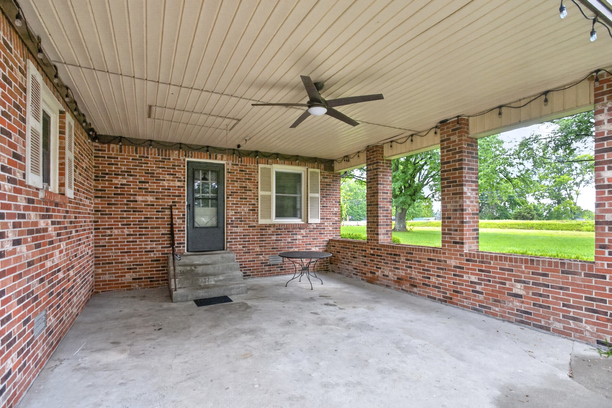 647 52 E Highway, E