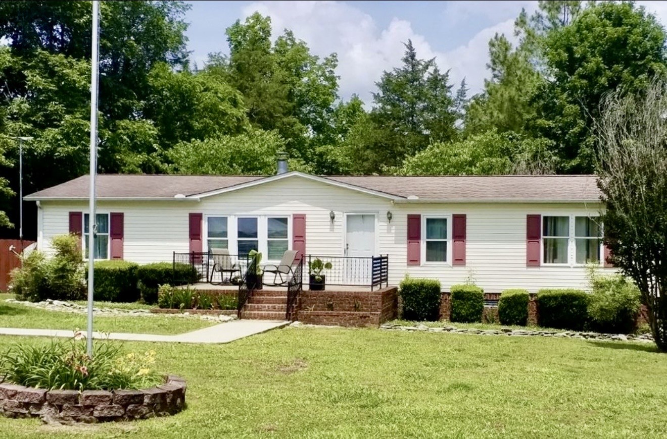 42 Paradise Hills Ln