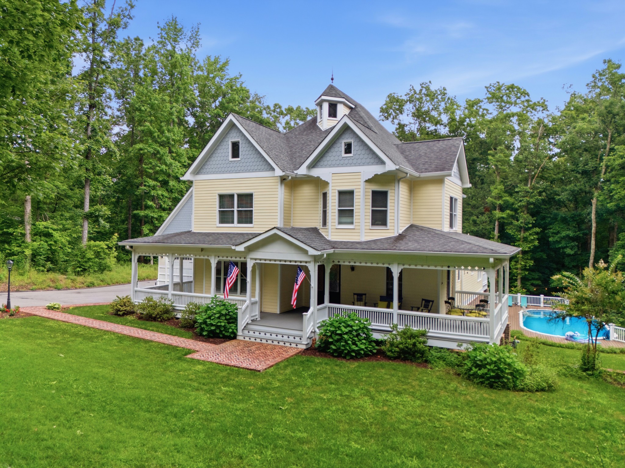 1097 Johnny Hall Rd