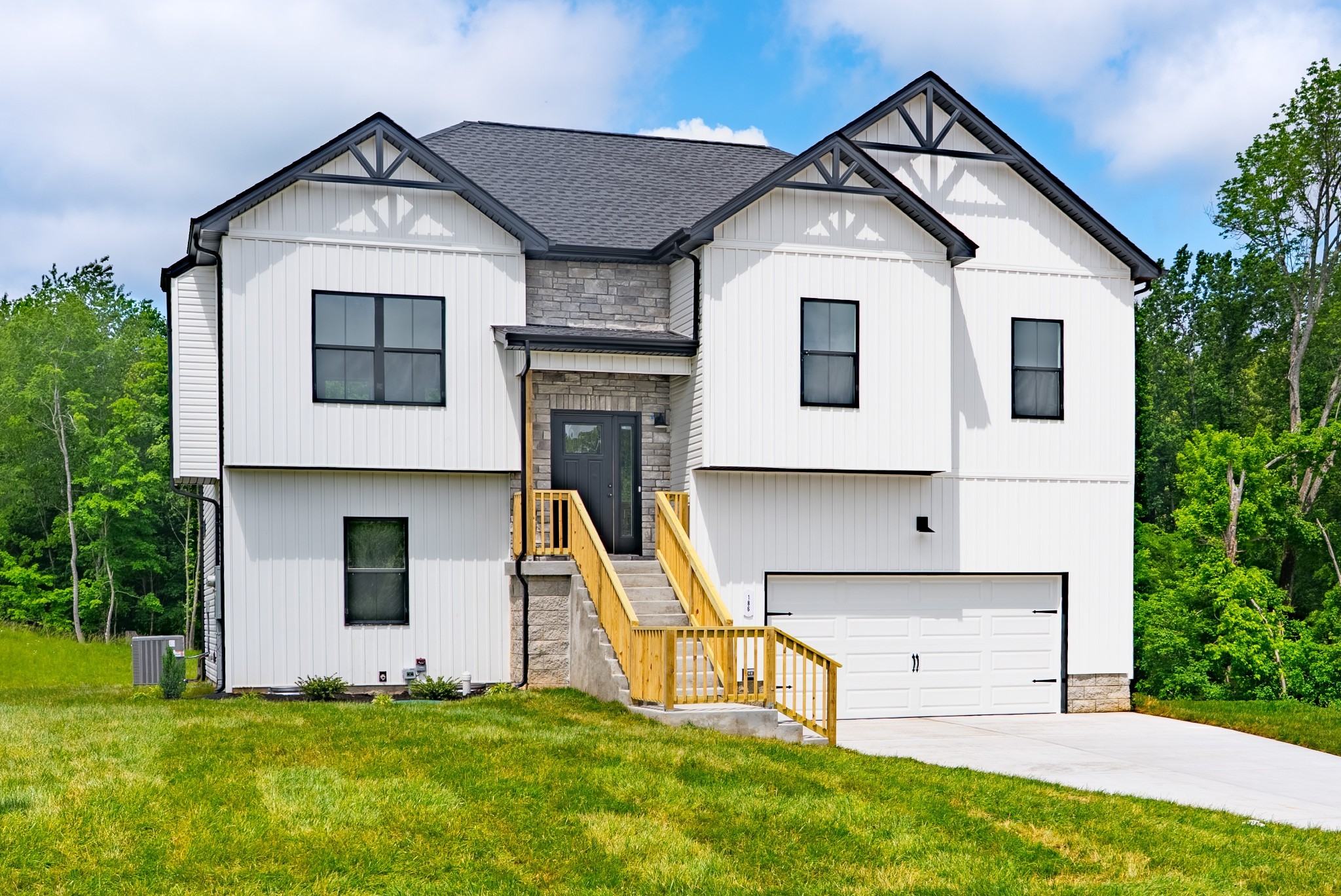201 Dewberry Ct