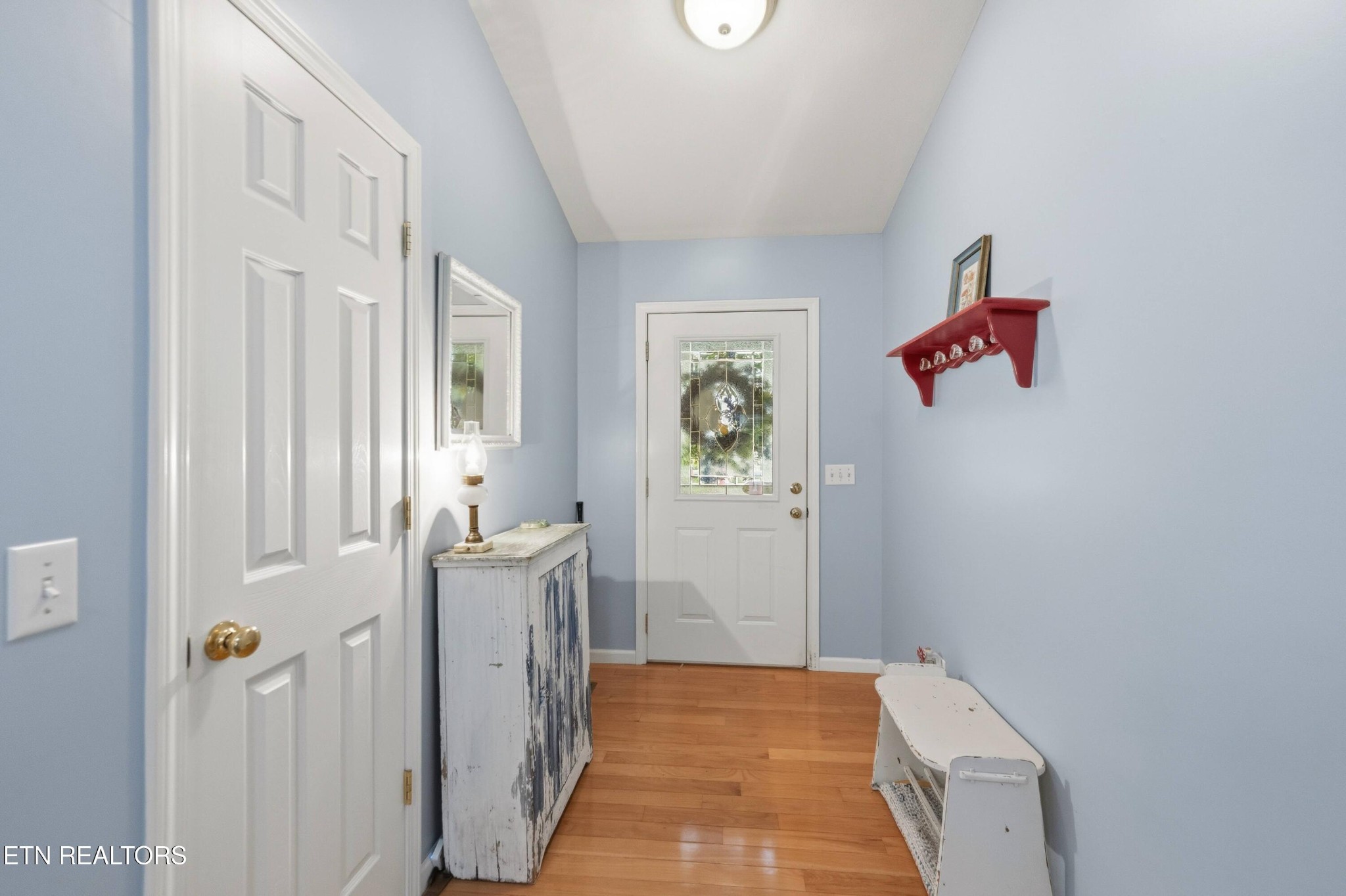 122 Wycliff Lane