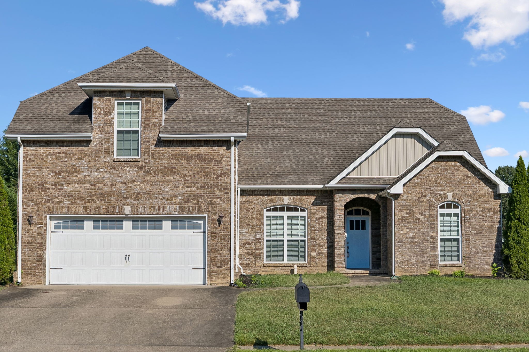 1057 Willow Cir