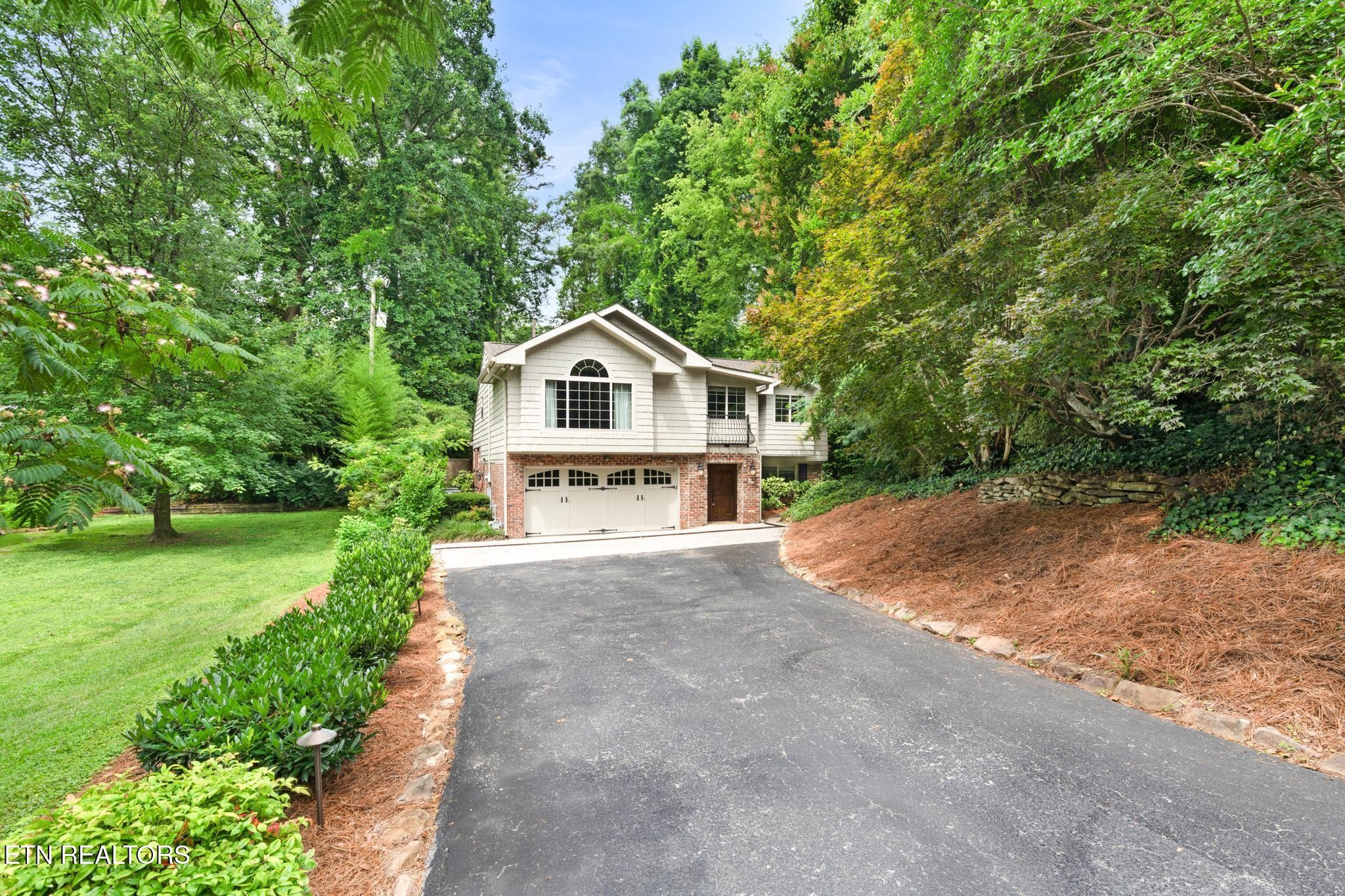 561 Noelton Drive