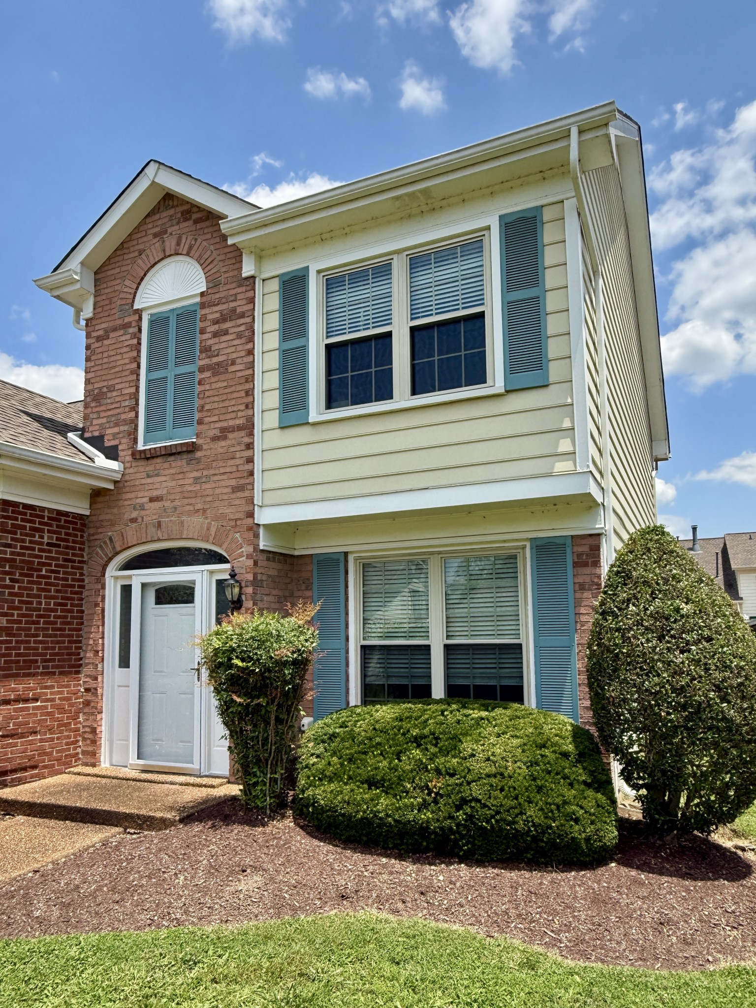 9126 Sawyer Brown Rd