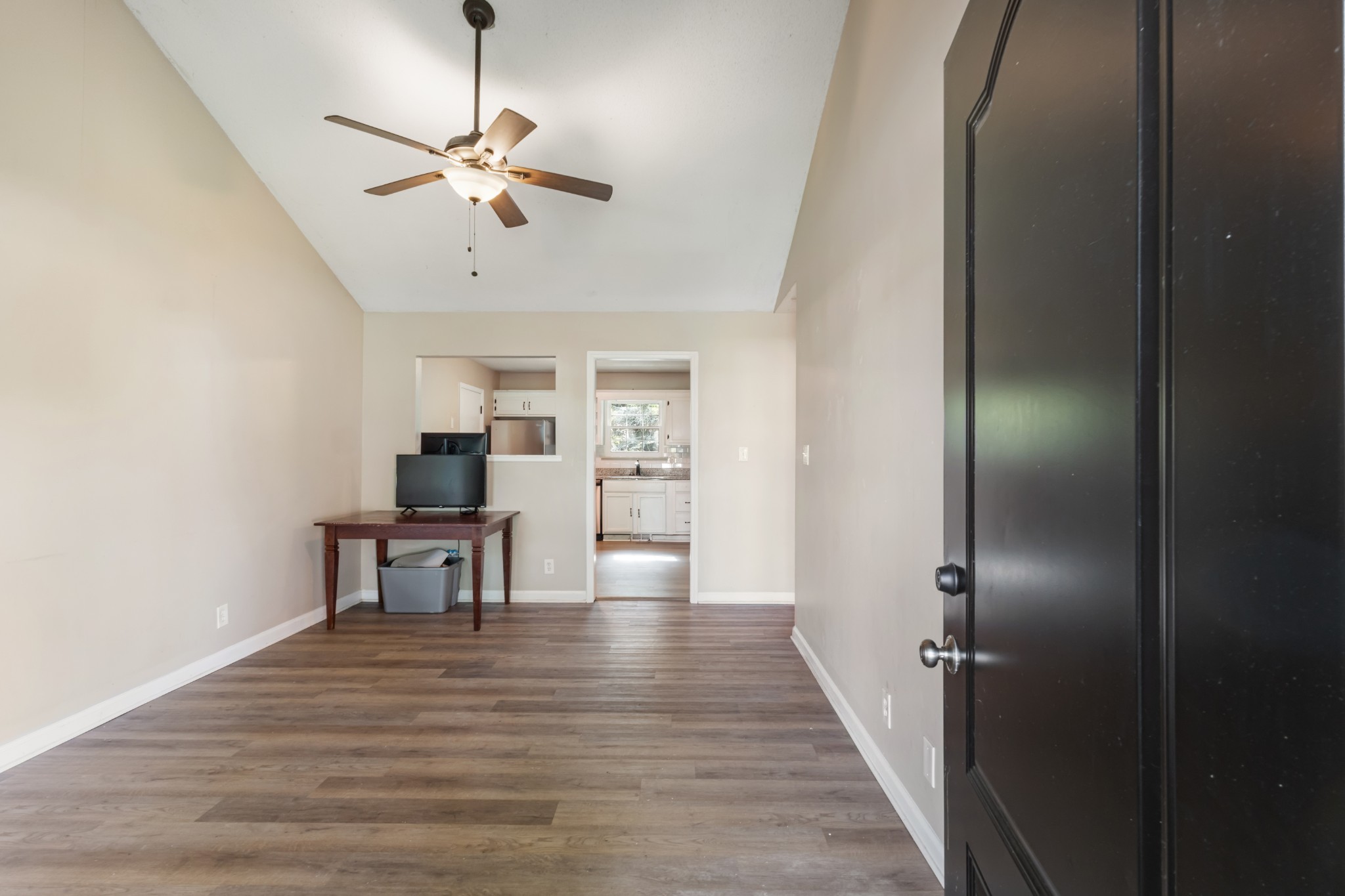 423 Donna Dr