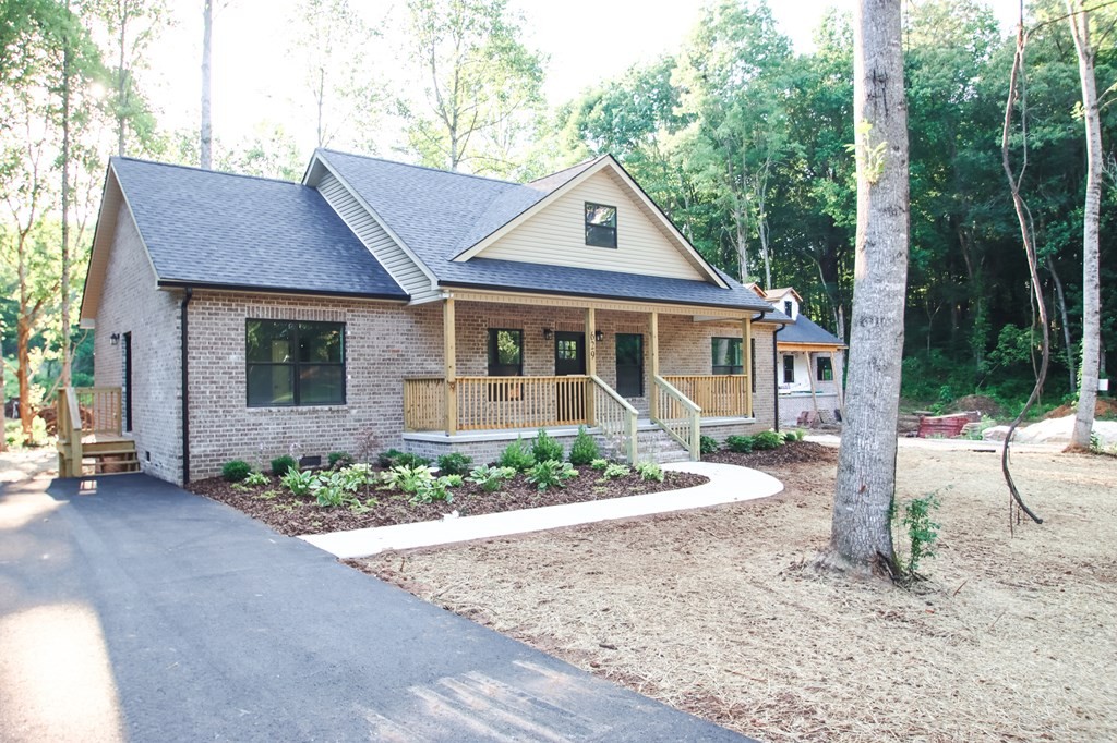 629 Crossvine Rd