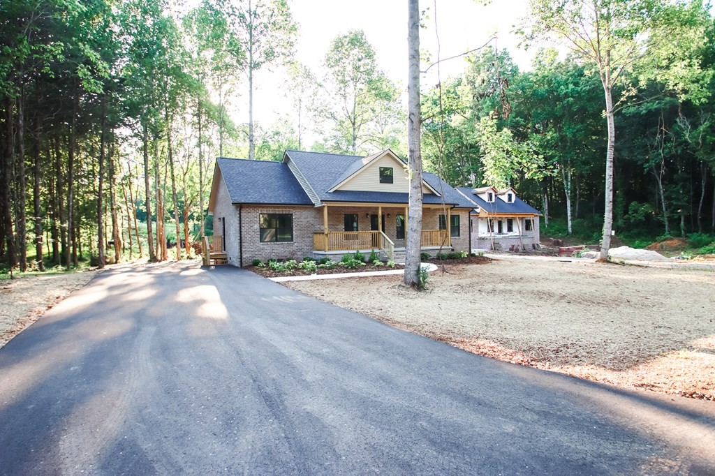 629 Crossvine Rd