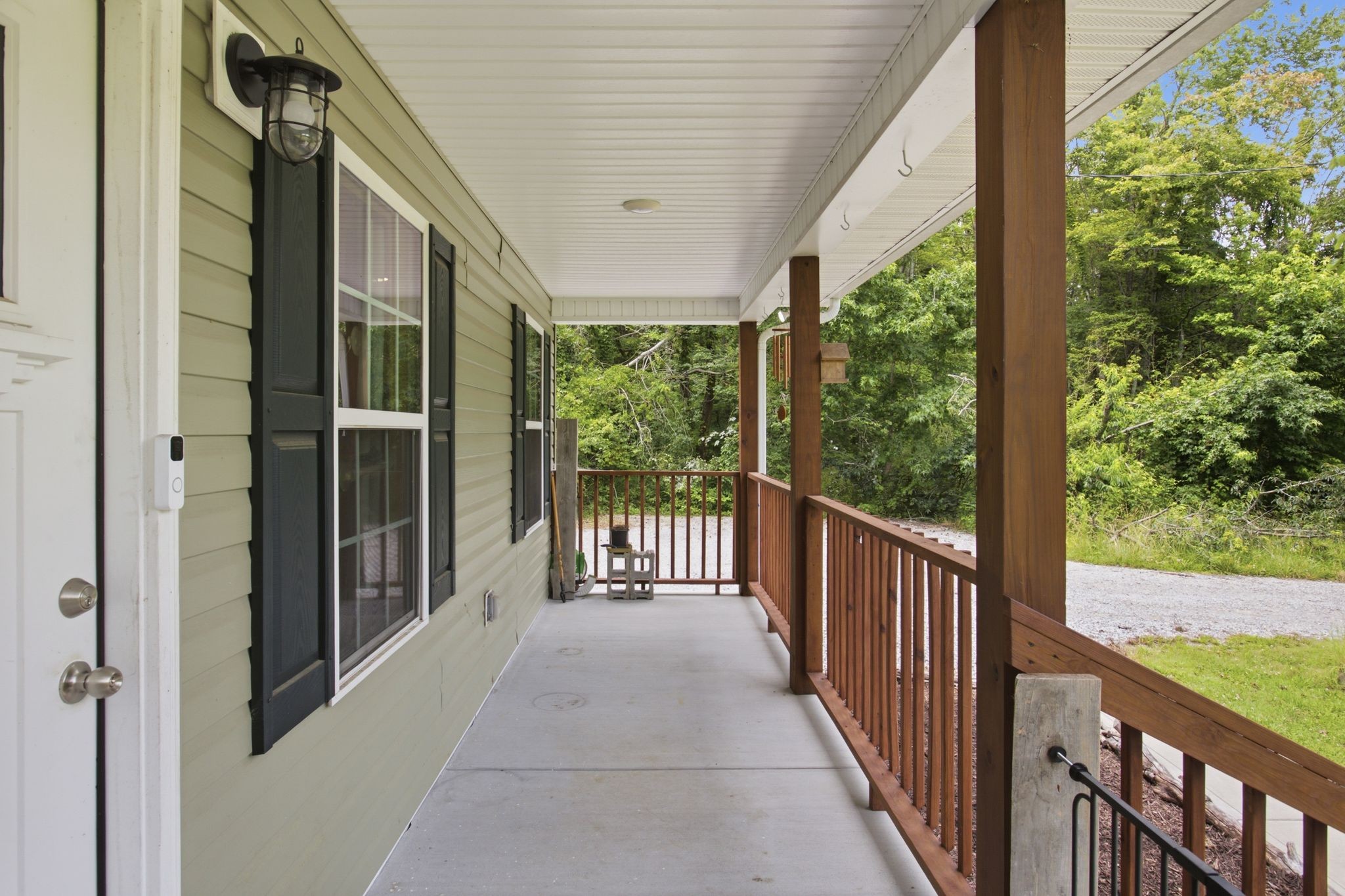 8252 Pinewood Rd
