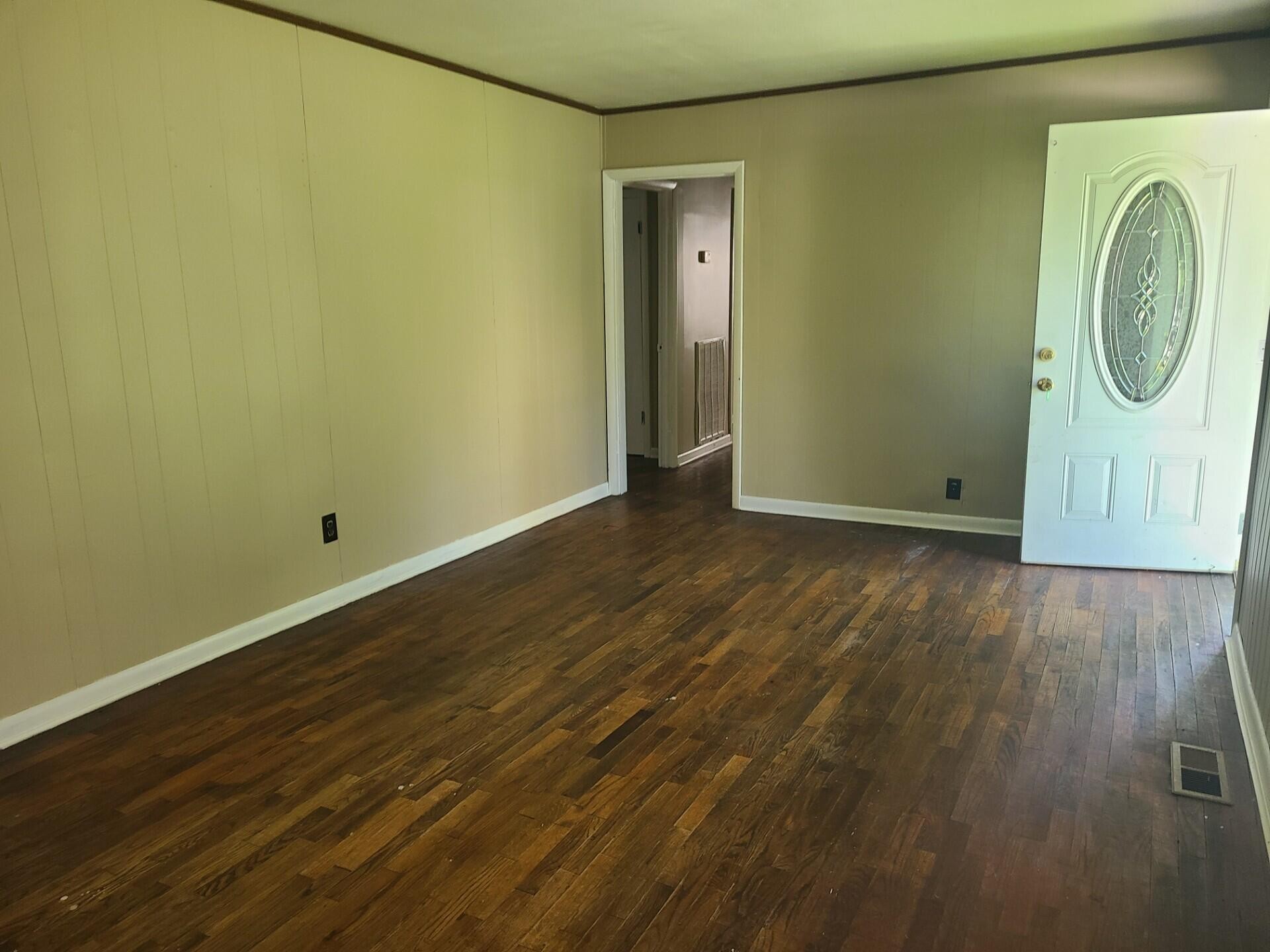 2000 Young Road, SE