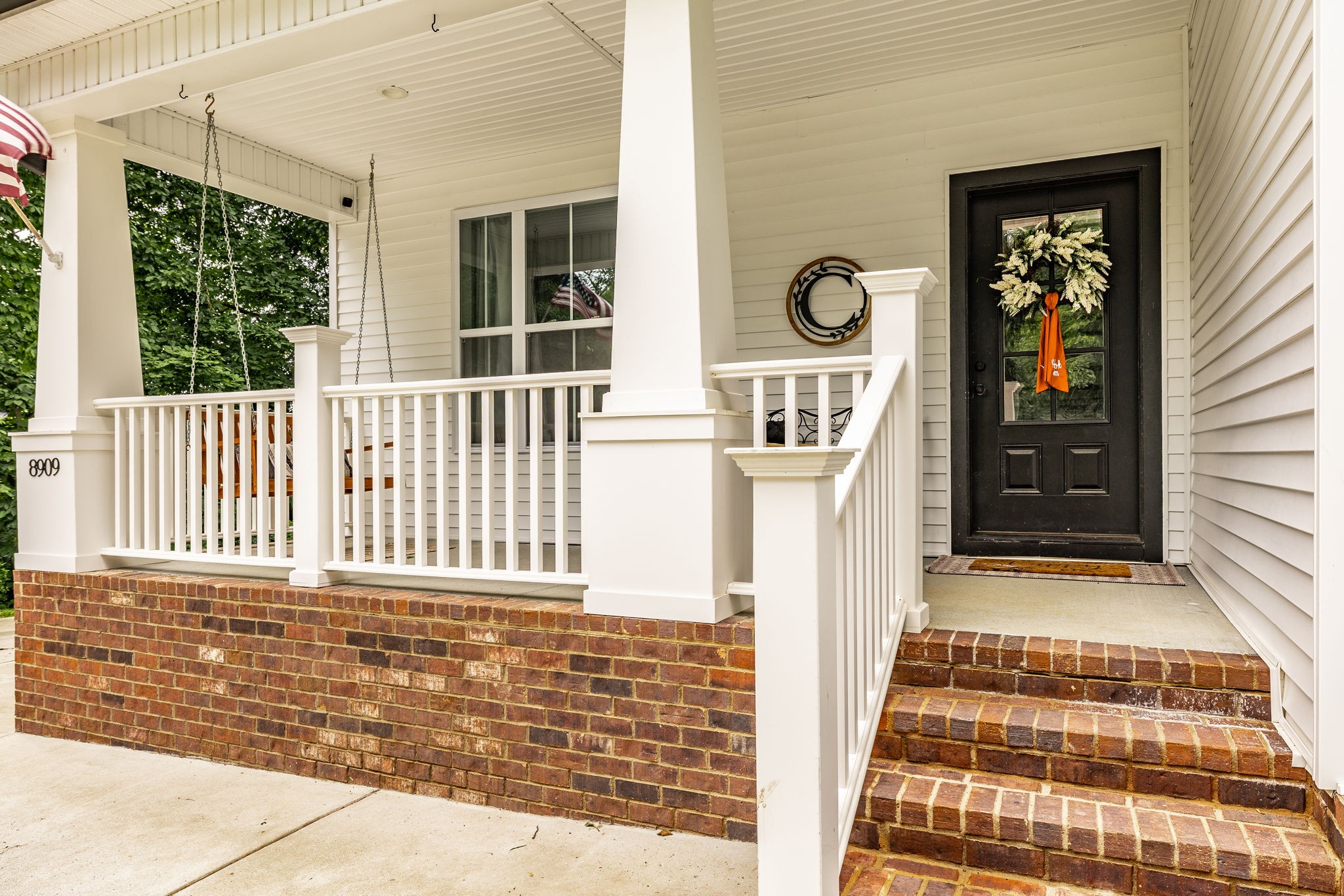 8909 Cedar Grove Rd