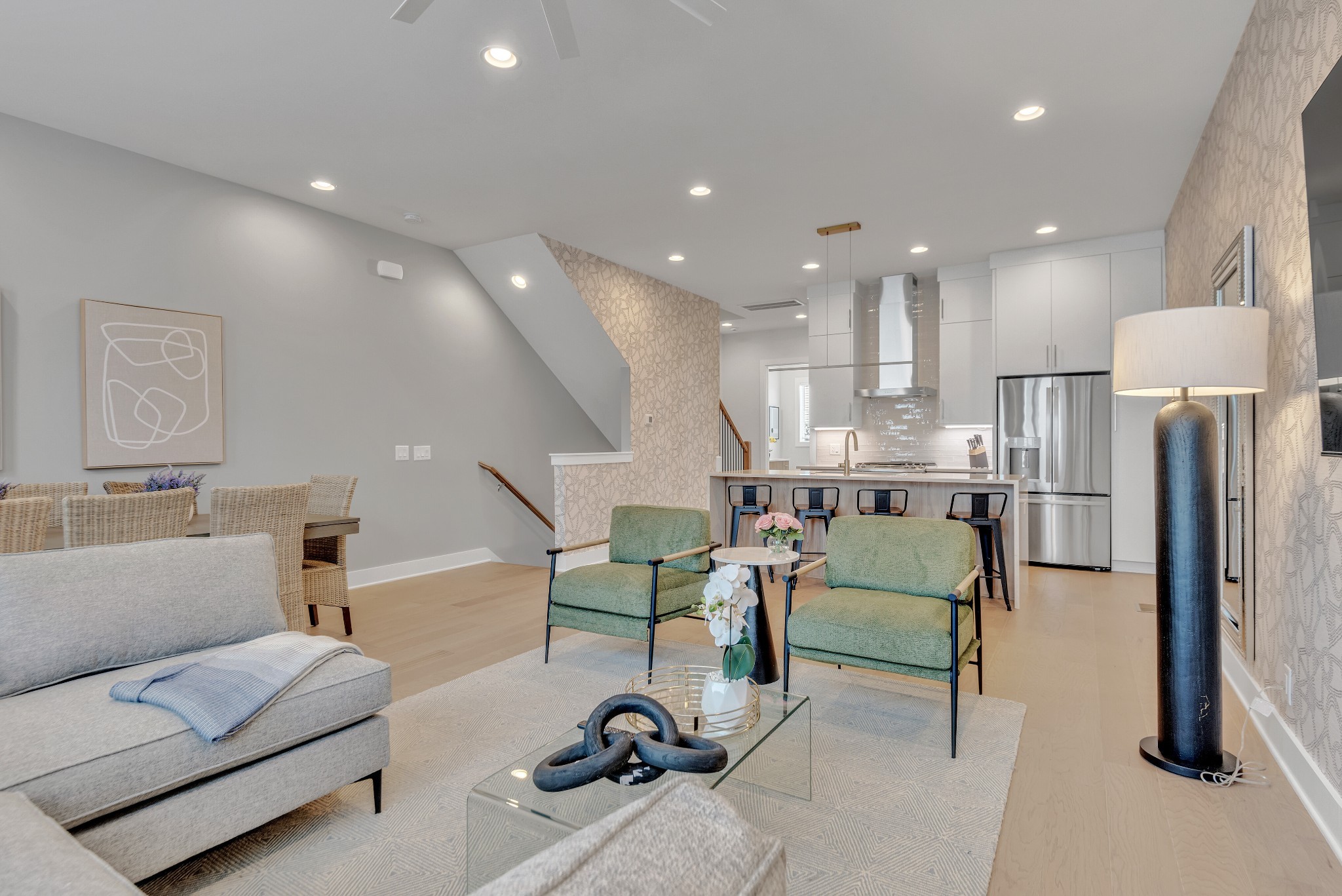 2176 Carson St