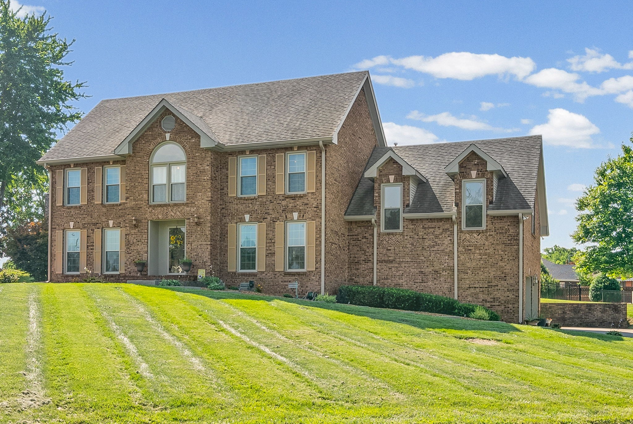 215 Avignon Way