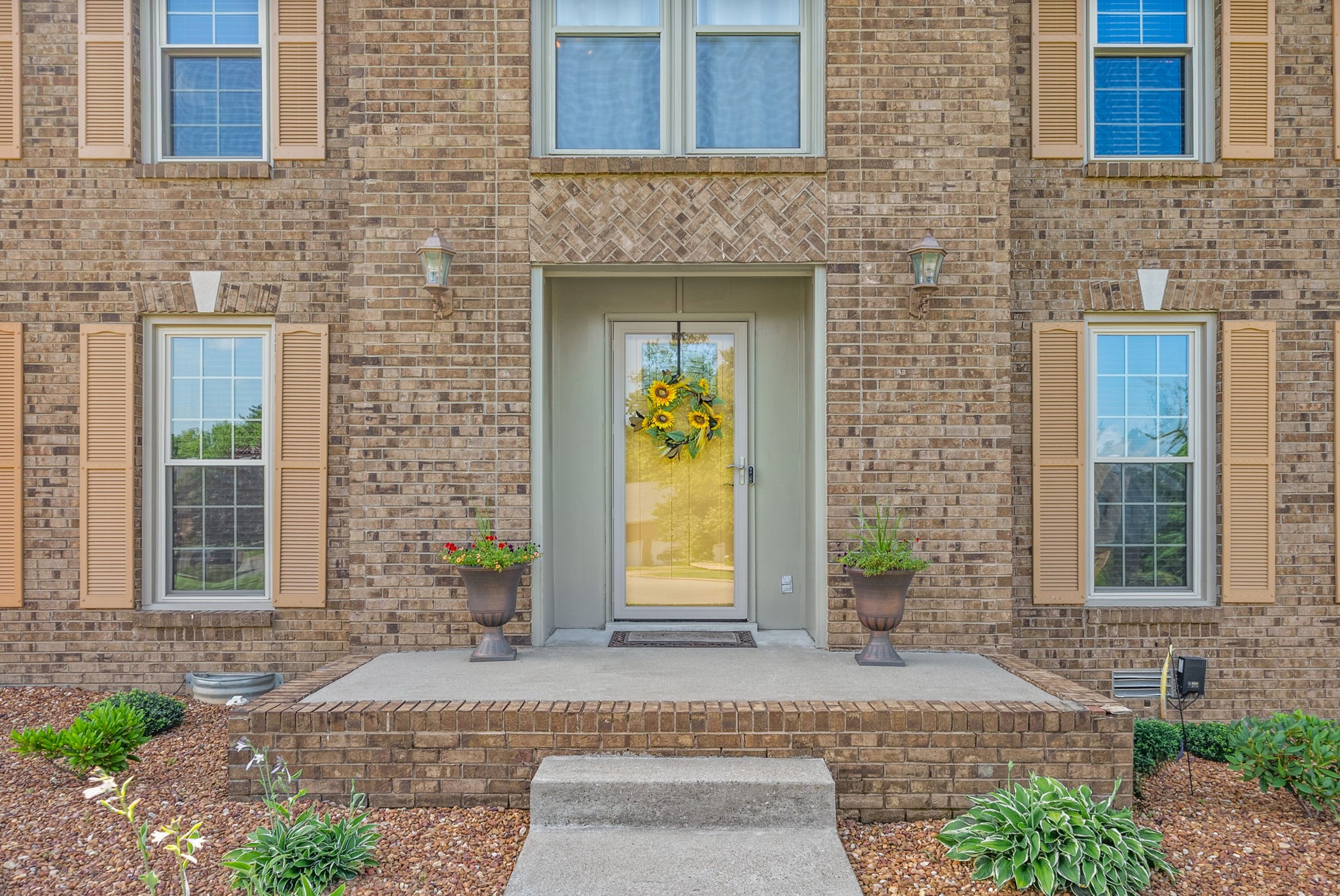 215 Avignon Way