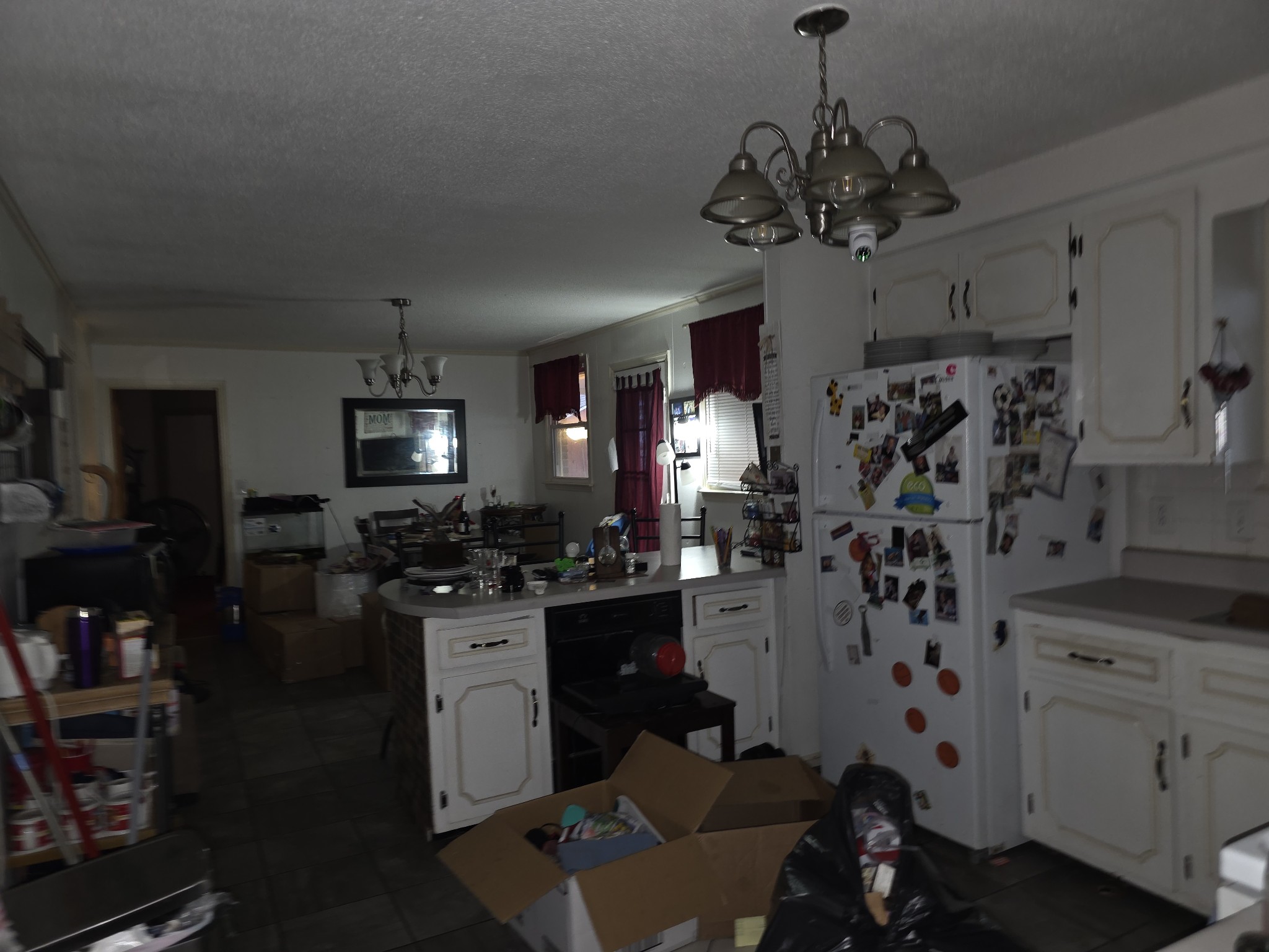 2240 Robin Dr