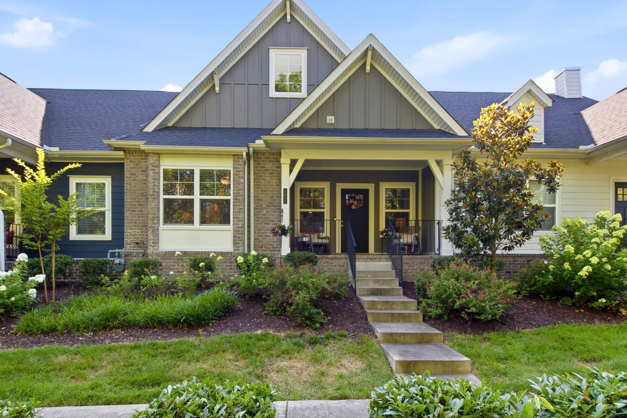 2027 Moultrie Cir