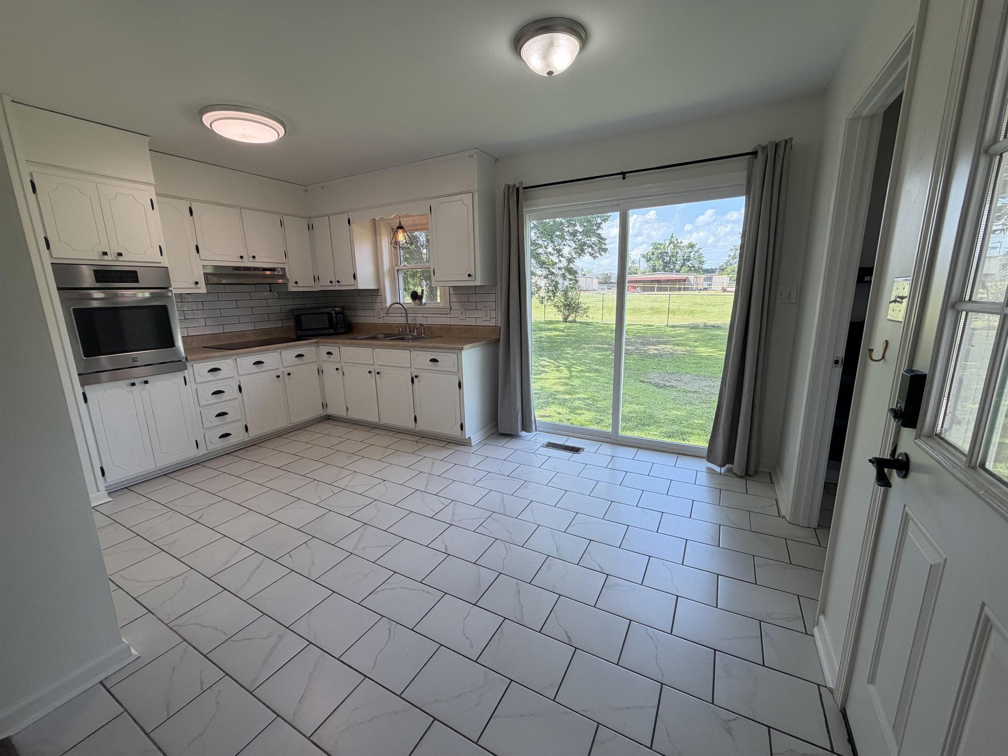 55 GEANS LN