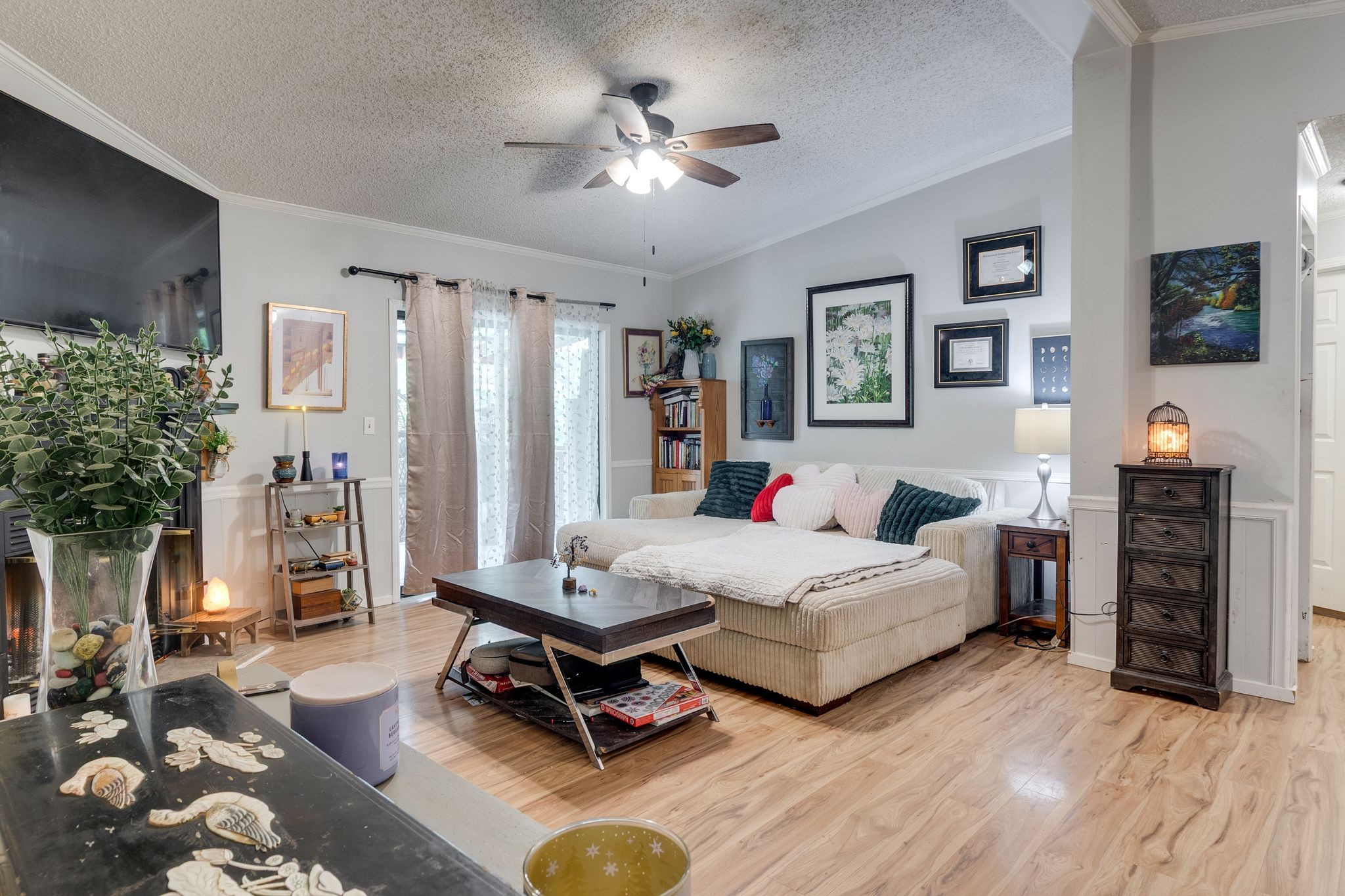 1075 Overlook Trl