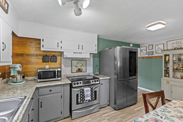 2046 Sugar Creek Road, SE