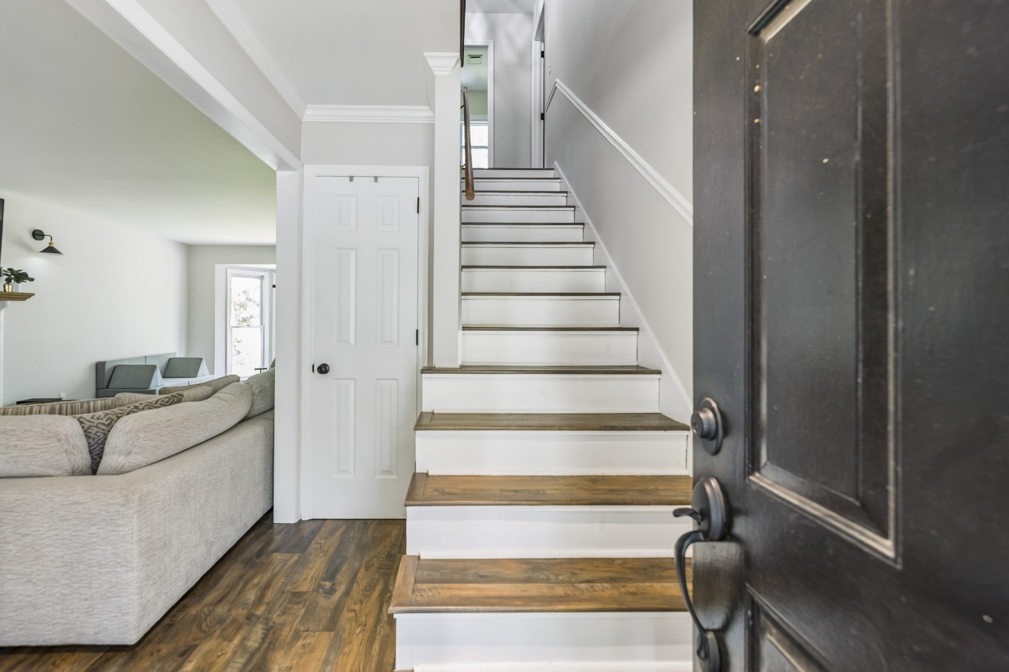 5053 English Village Dr