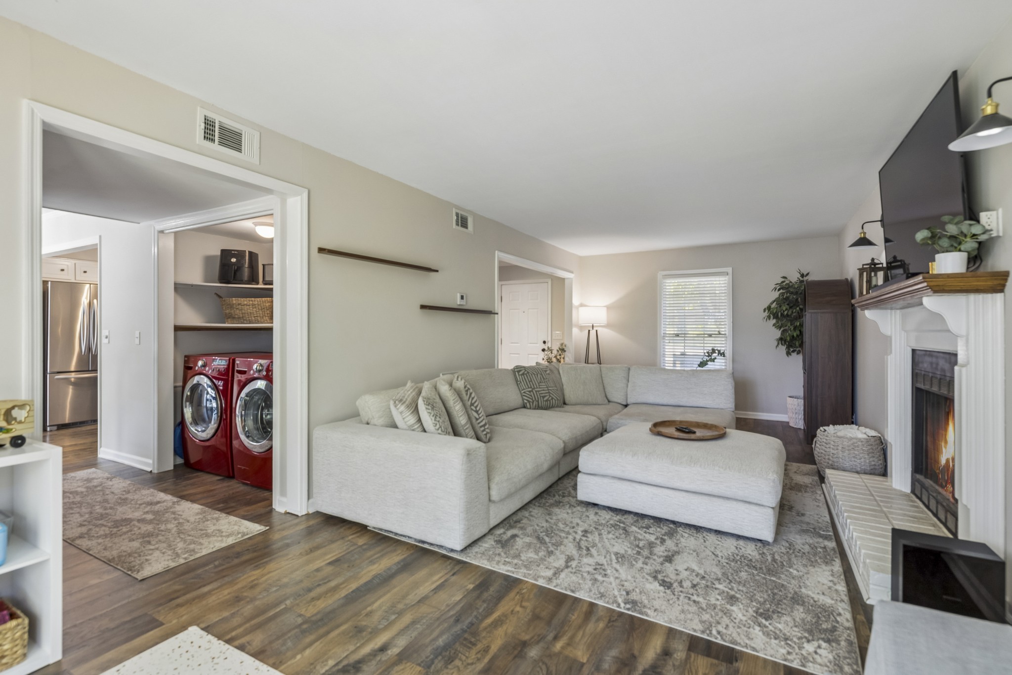 5053 English Village Dr