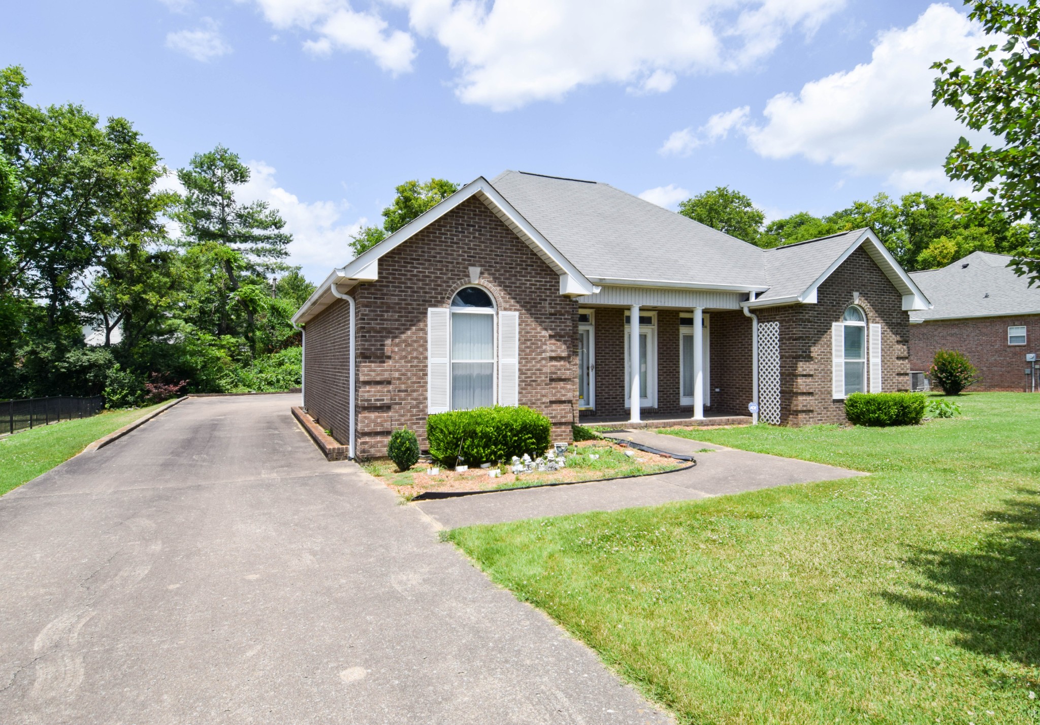 134 Stonehouse Dr