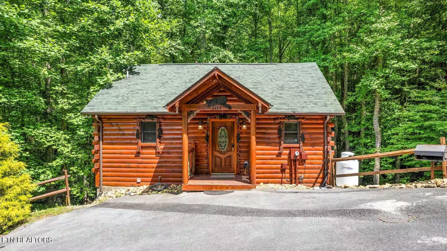 2429 Shady Creek Way