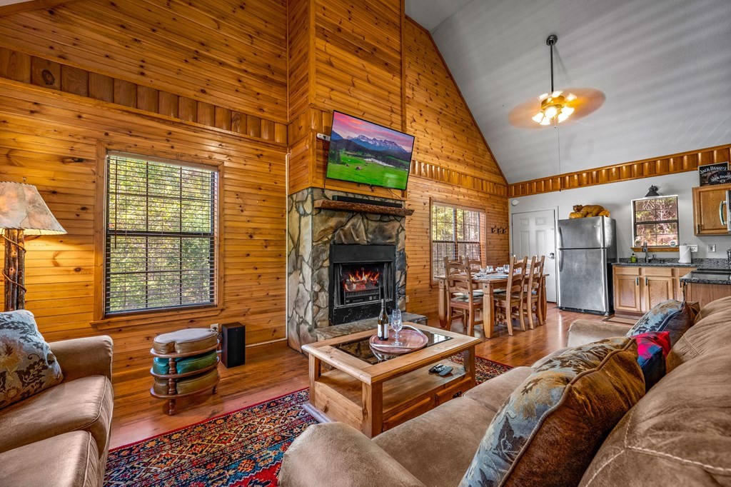 116 Mountain Retreat Road