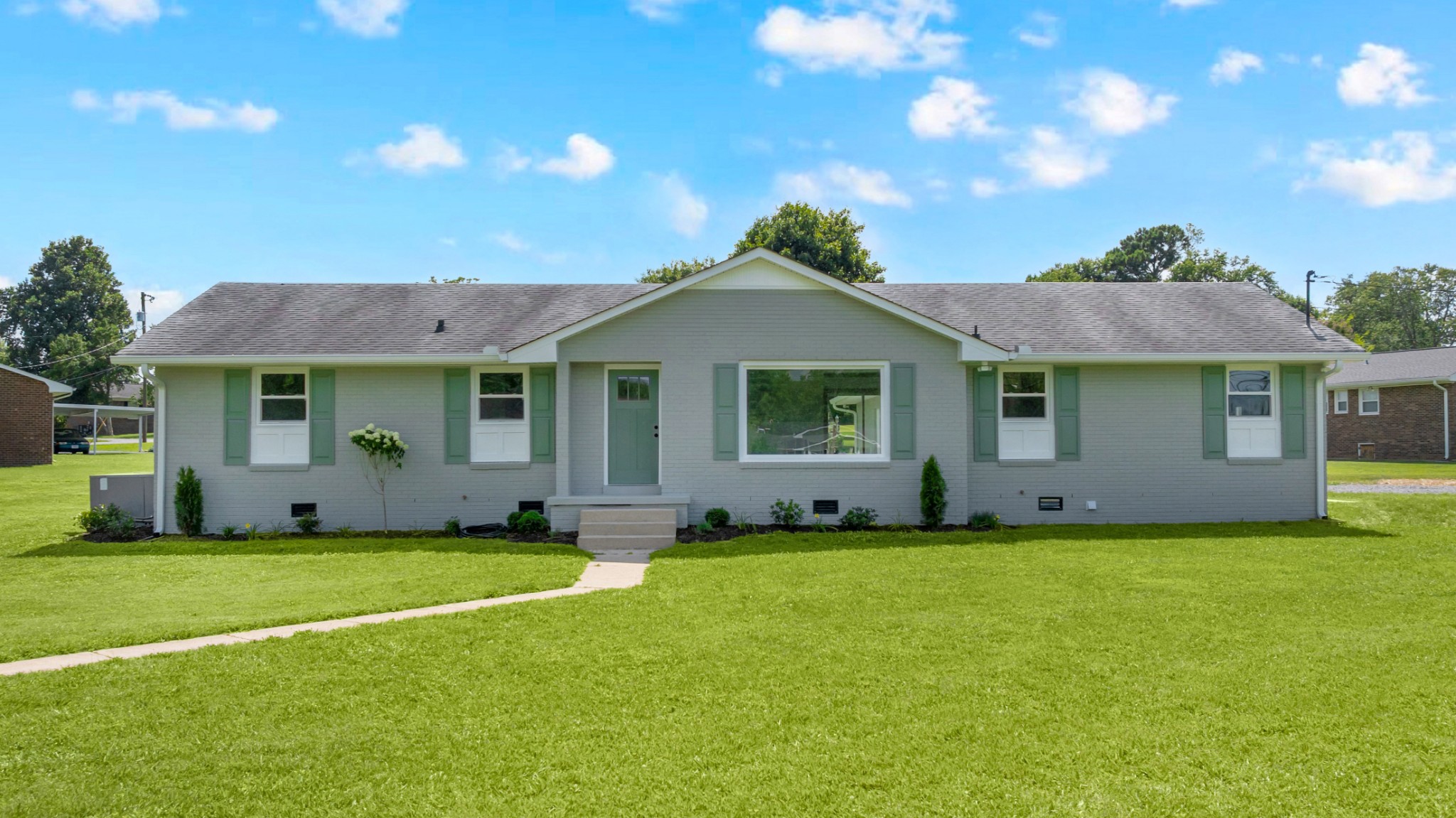 202 Lee Ln