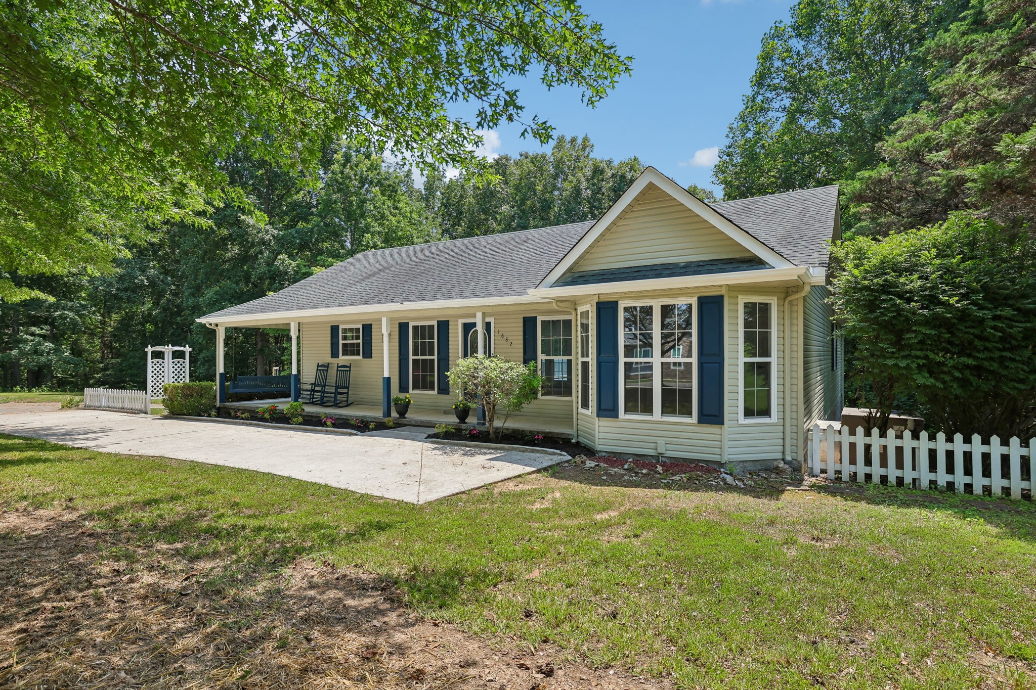 1682 Ridgeview Run