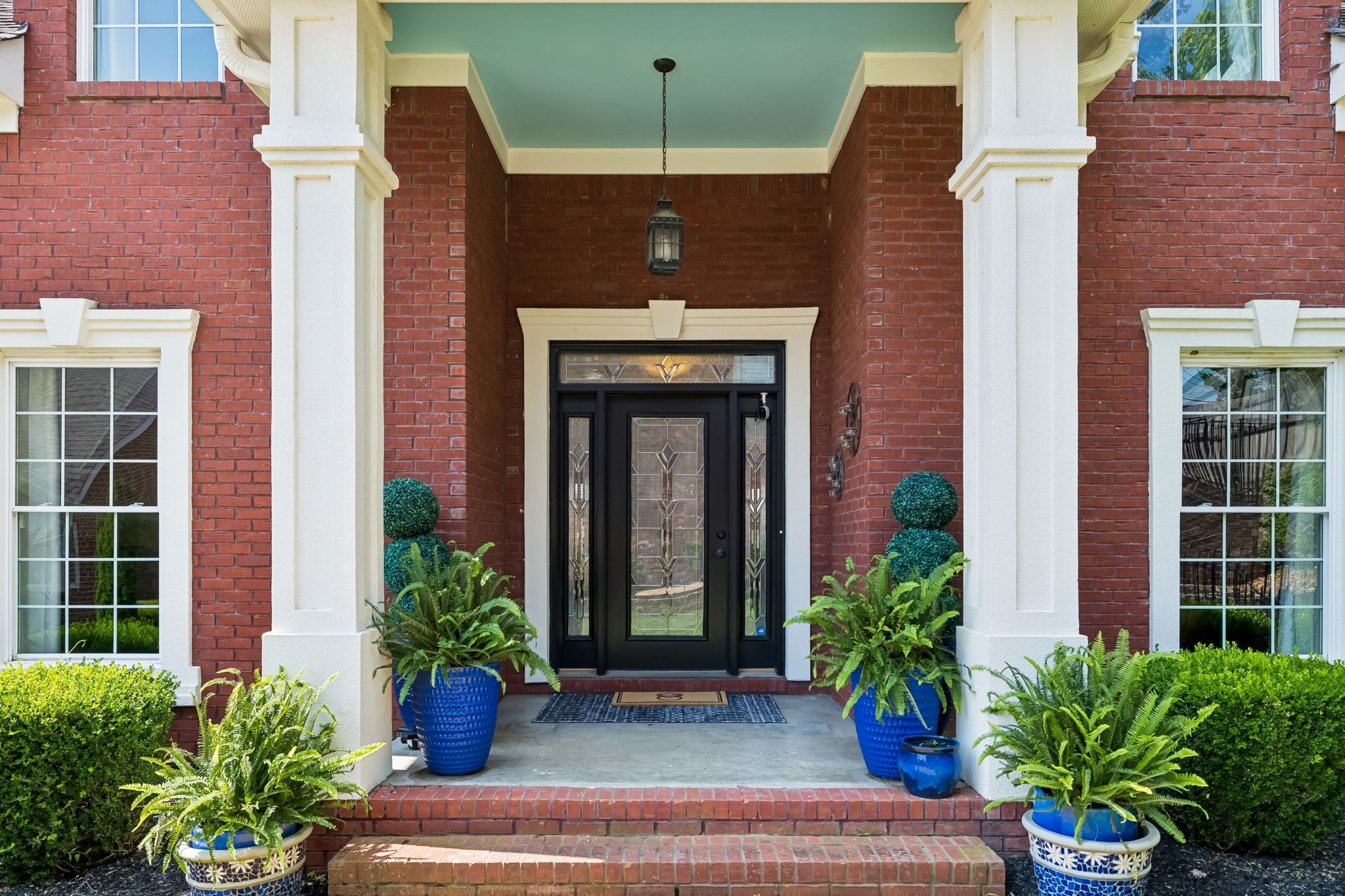 314 W 6th St