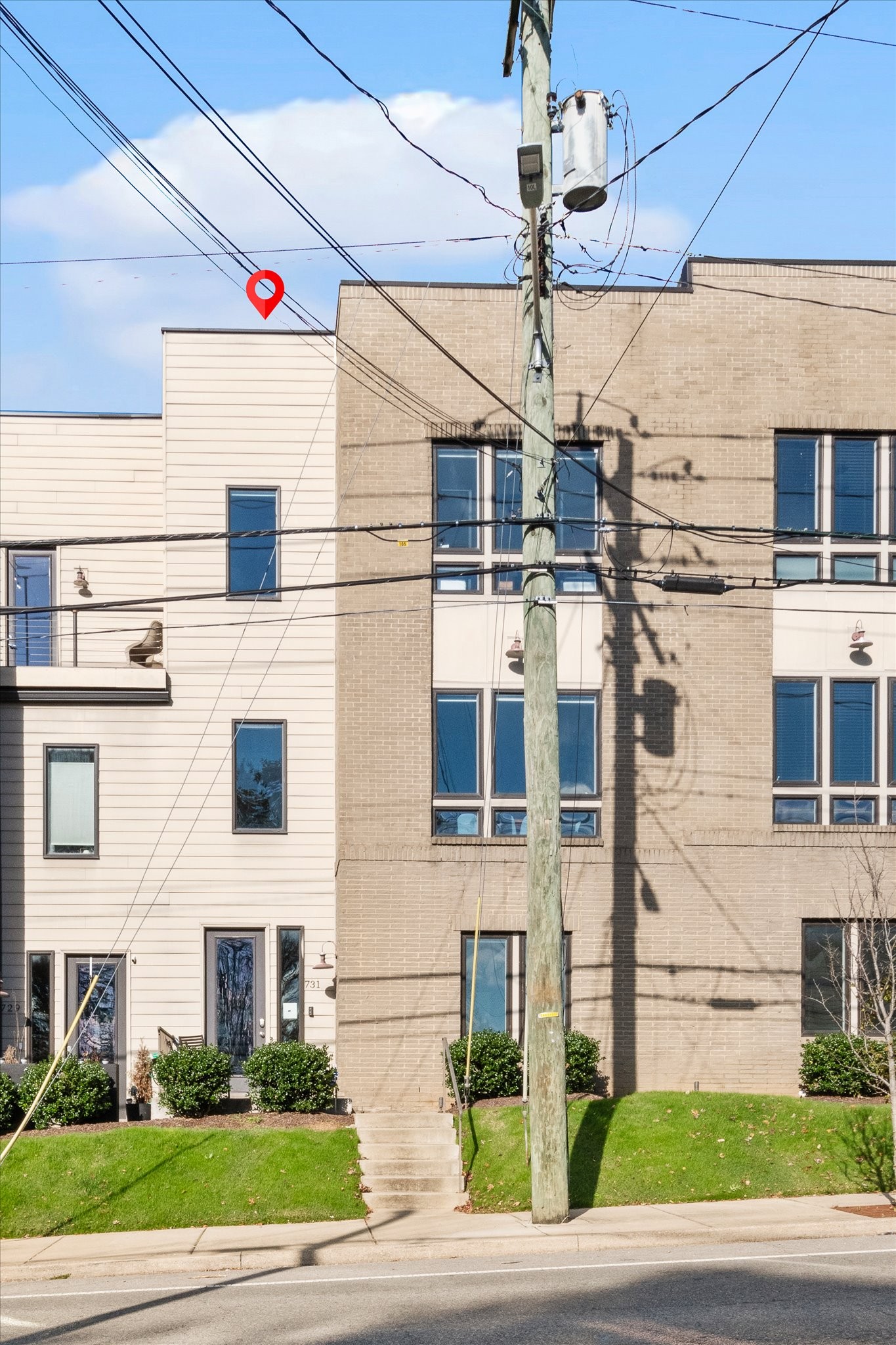 731 Douglas Ave