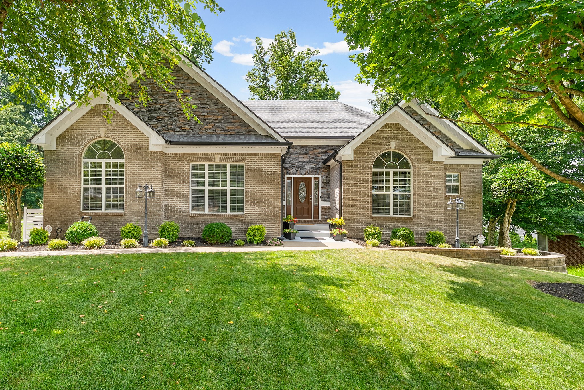 828 Brooke Valley Trce