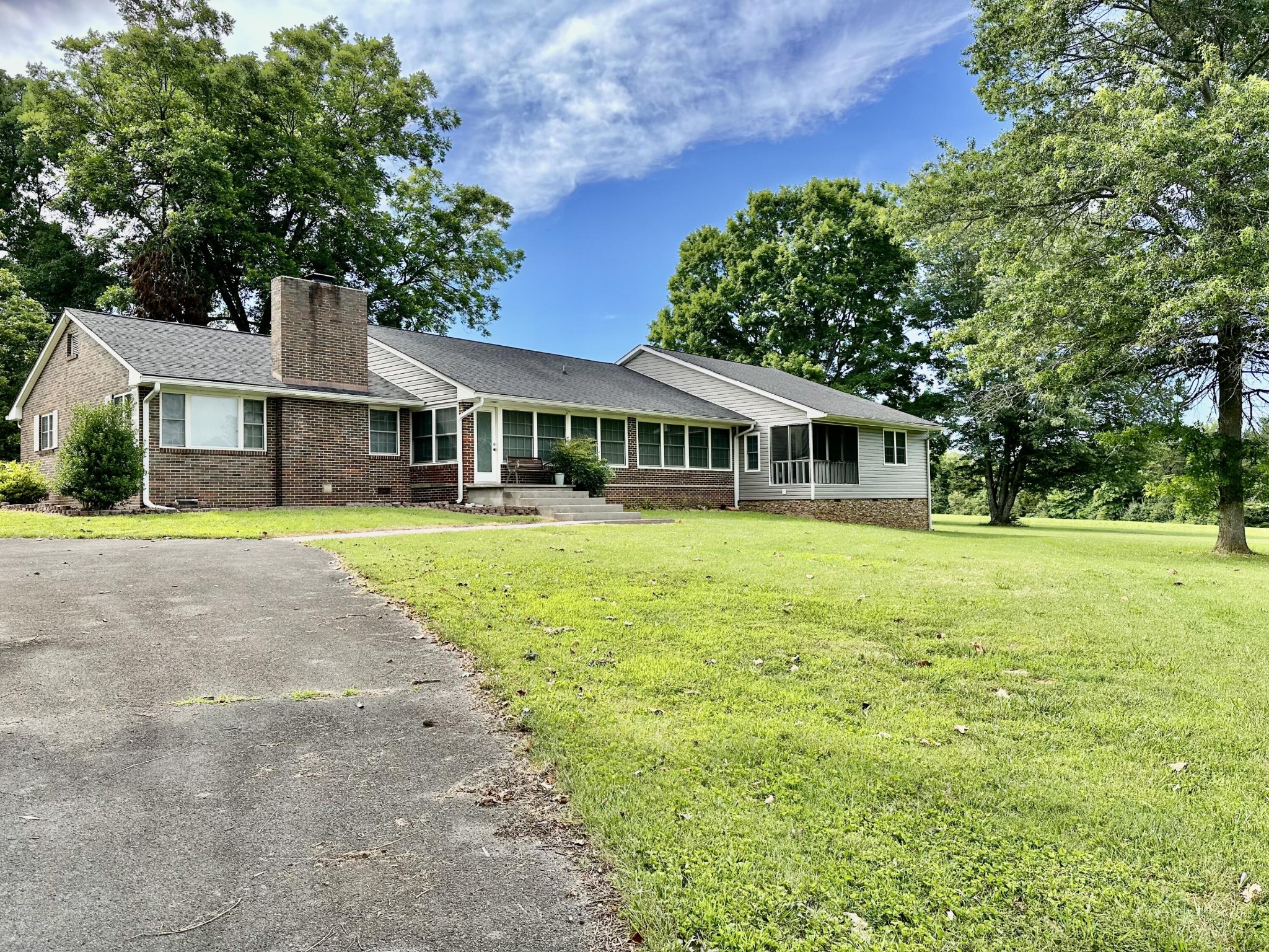 991 Highway 39, E