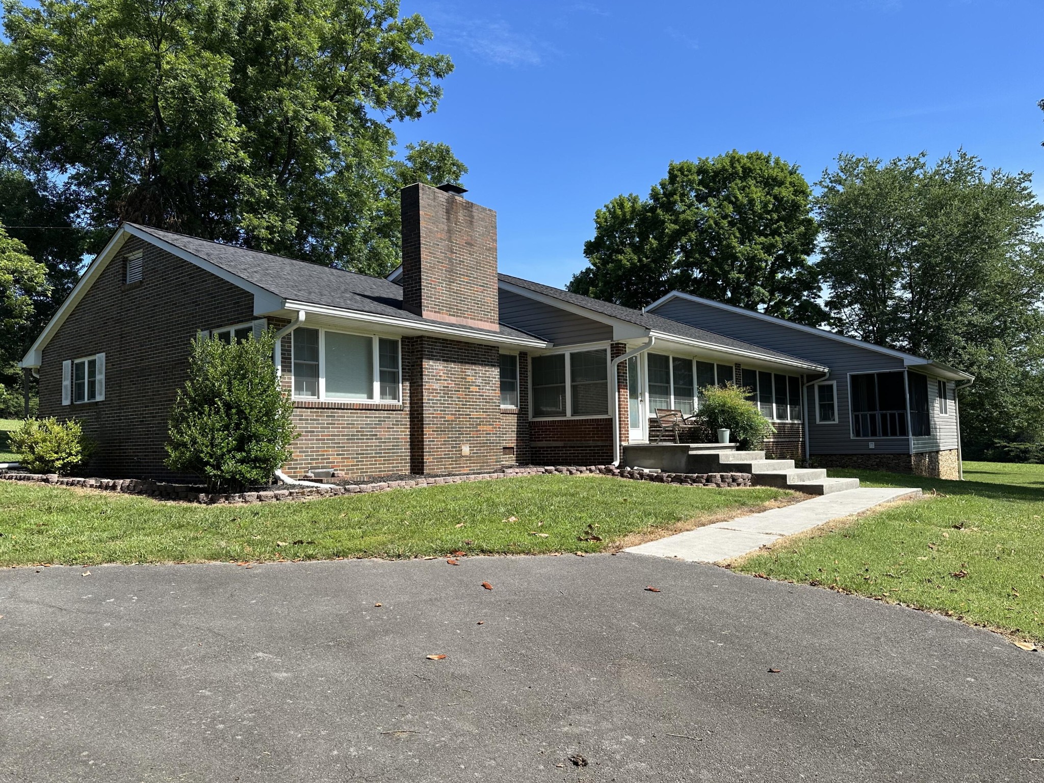 991 Highway 39, E