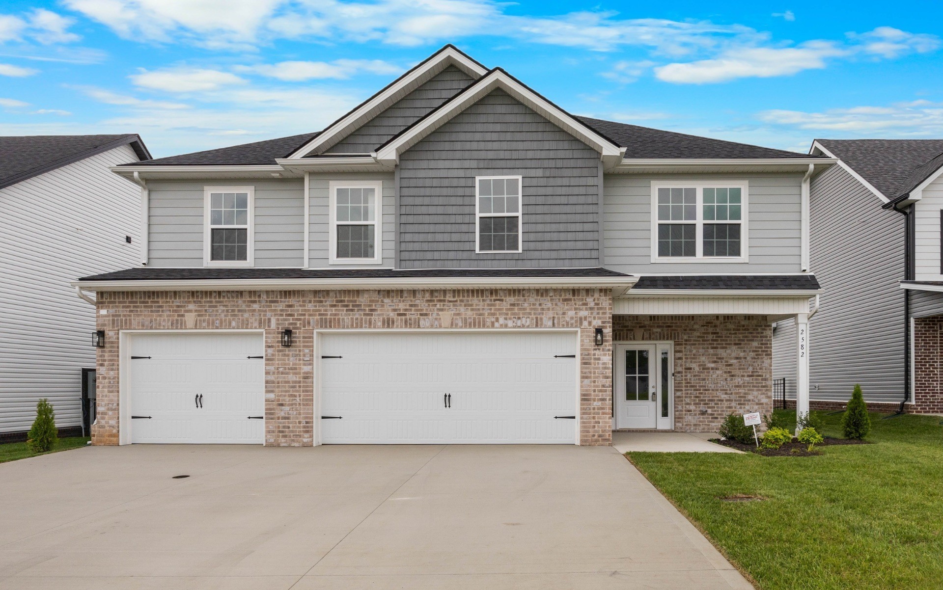2582 Rafiki Dr