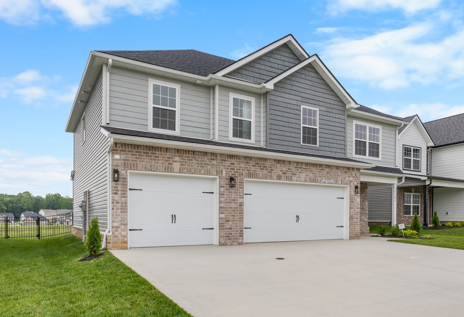 2582 Rafiki Dr