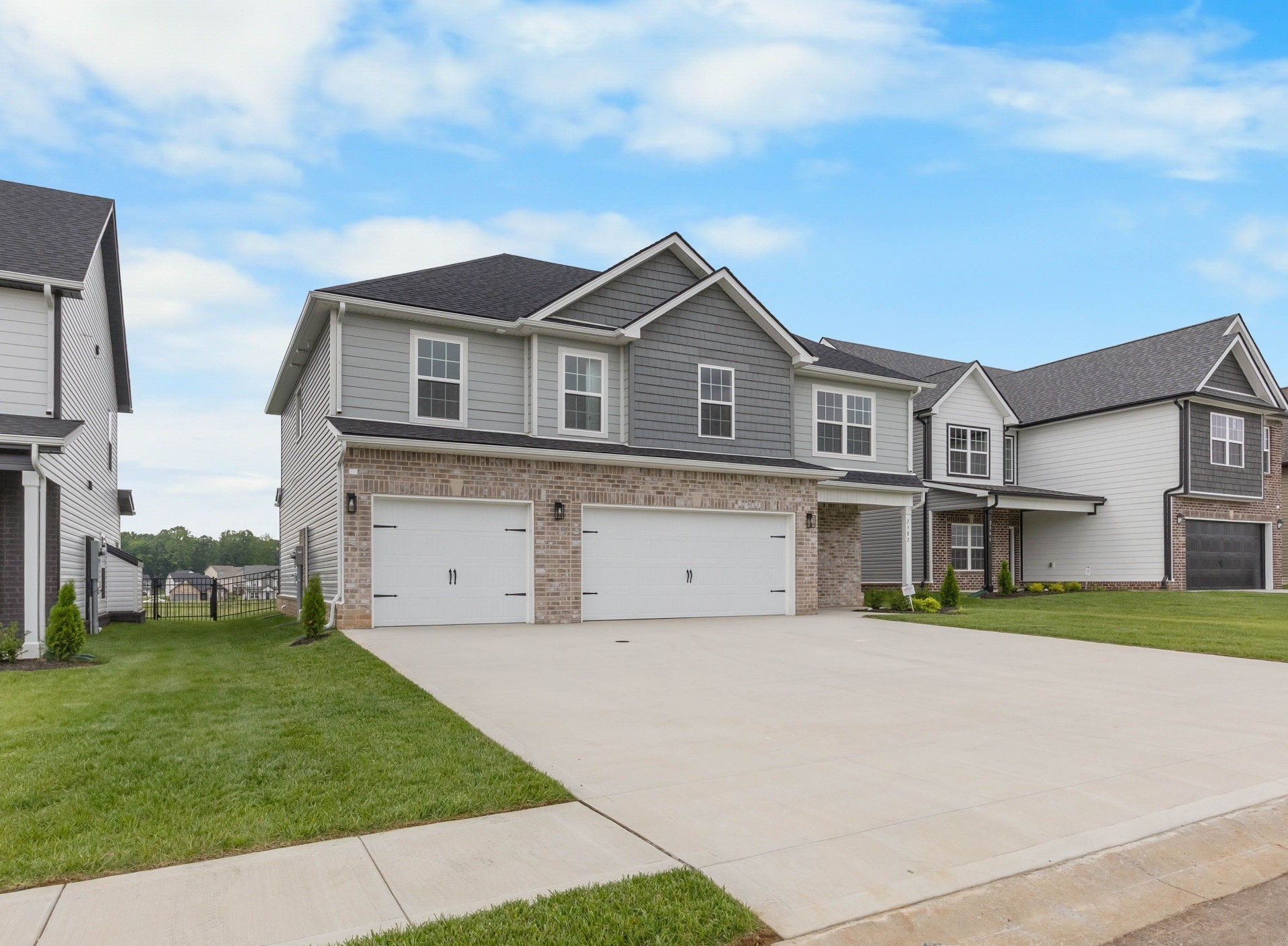 2582 Rafiki Dr