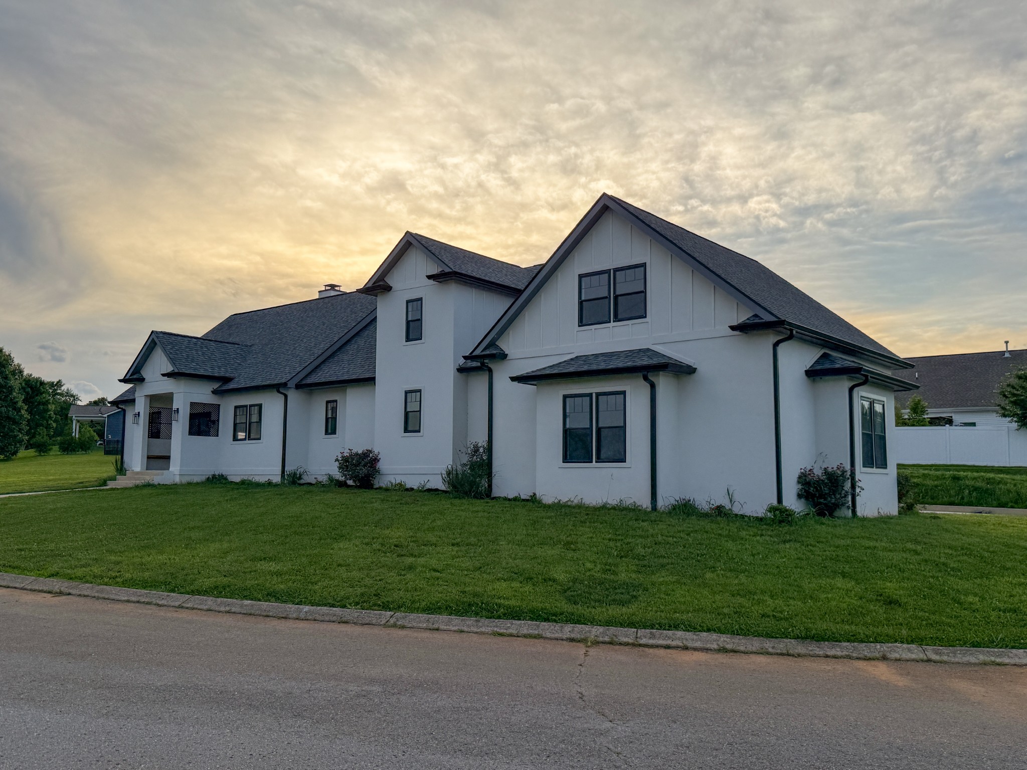 100 Waycross Dr