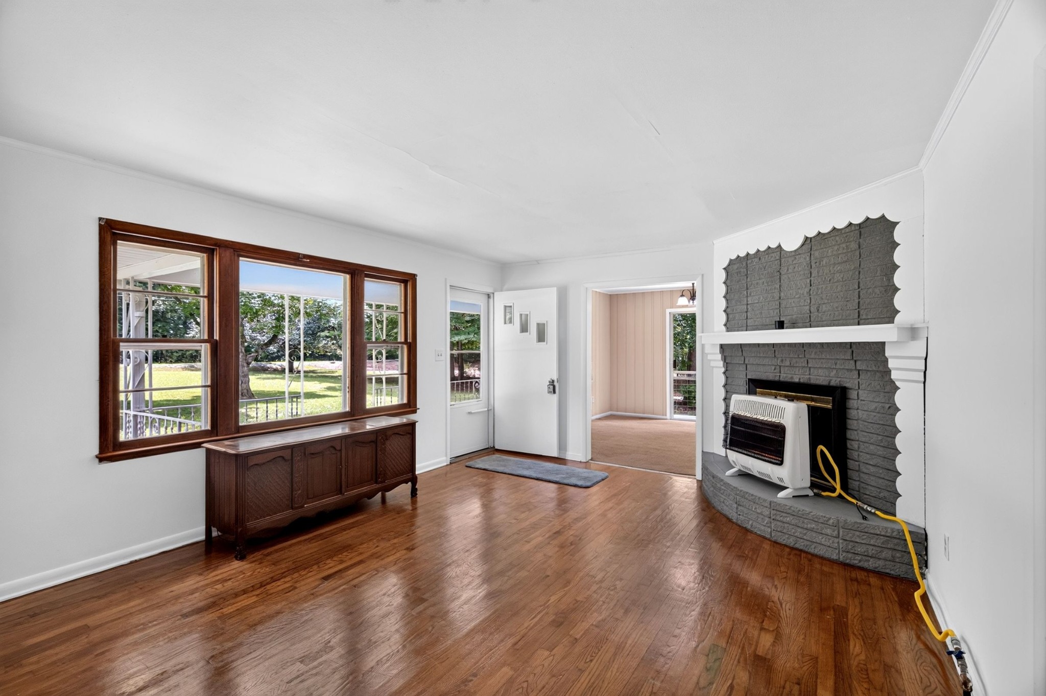 9296 Old Locust Creek Rd