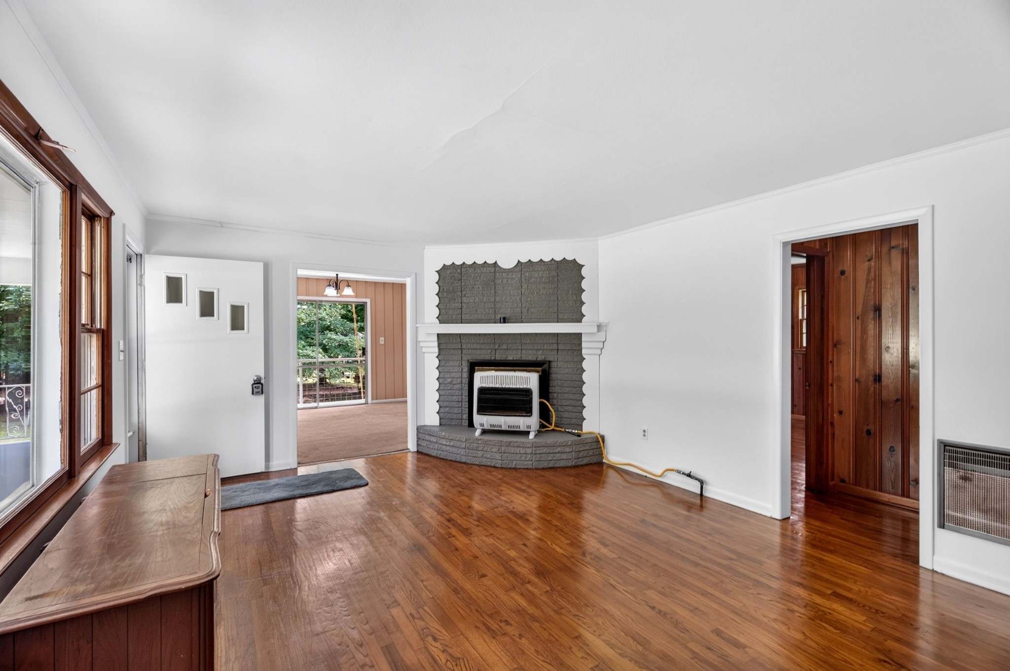 9296 Old Locust Creek Rd