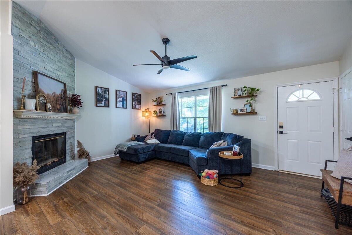 860 Anchor Drive