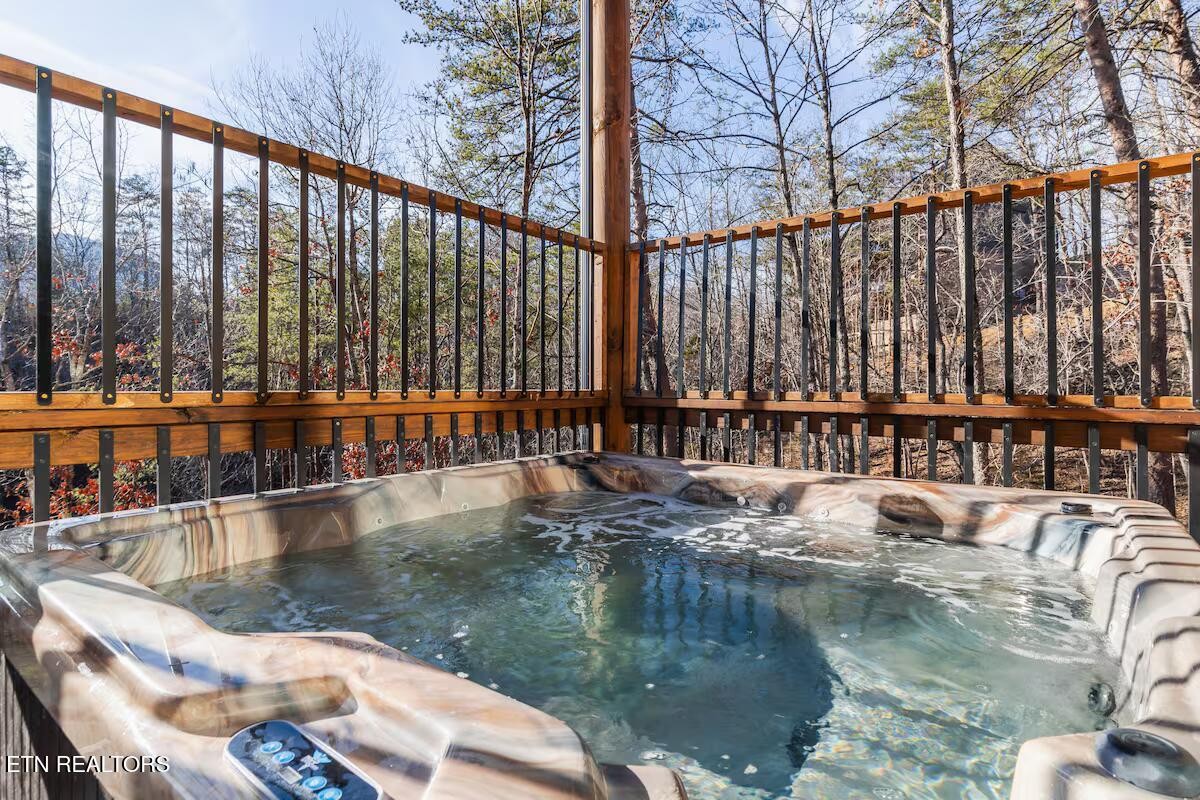 2110 Elk Pass Lane