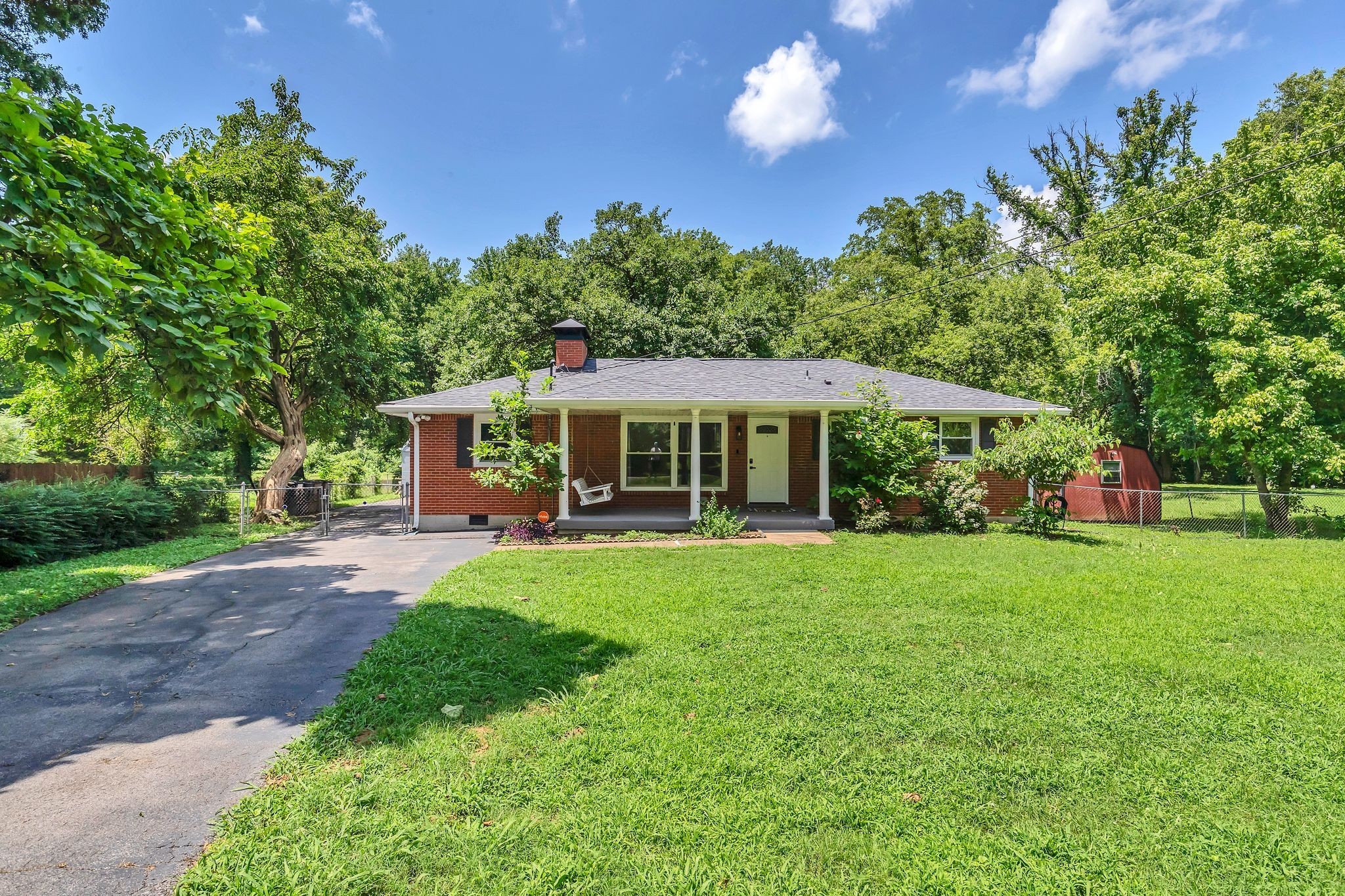457 Ewing Ln