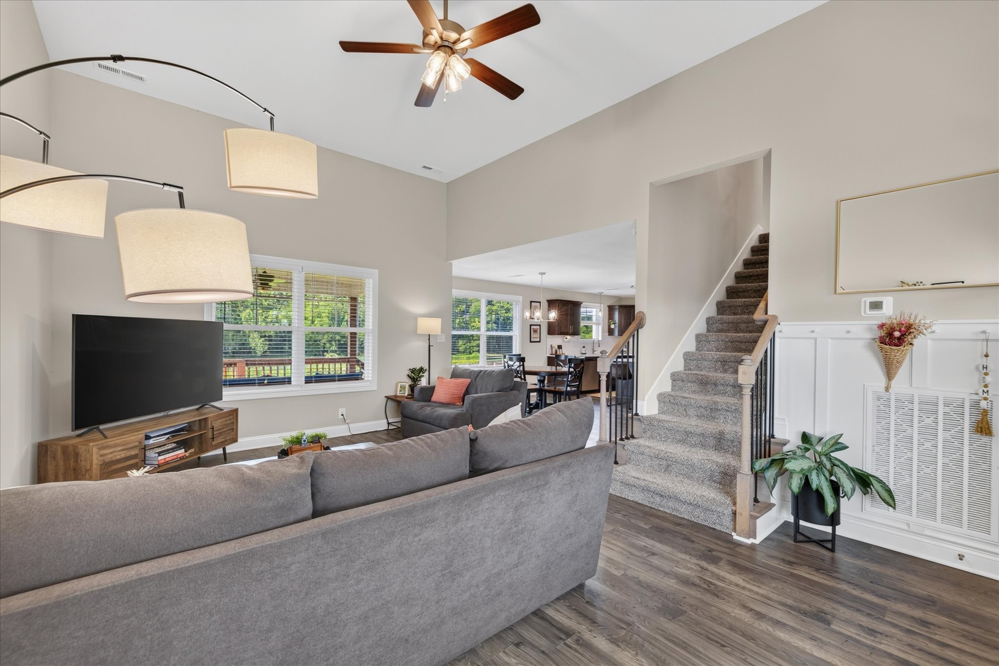 210 Ardell Dr