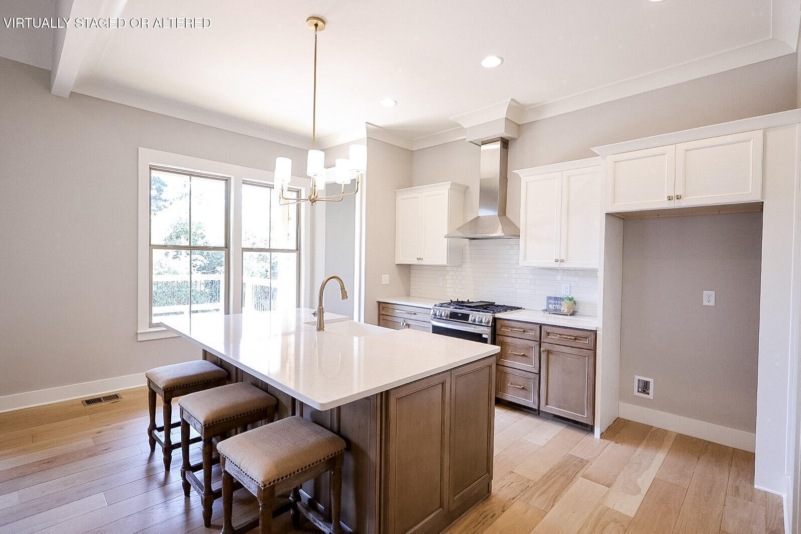 118 Murry Lane, NW