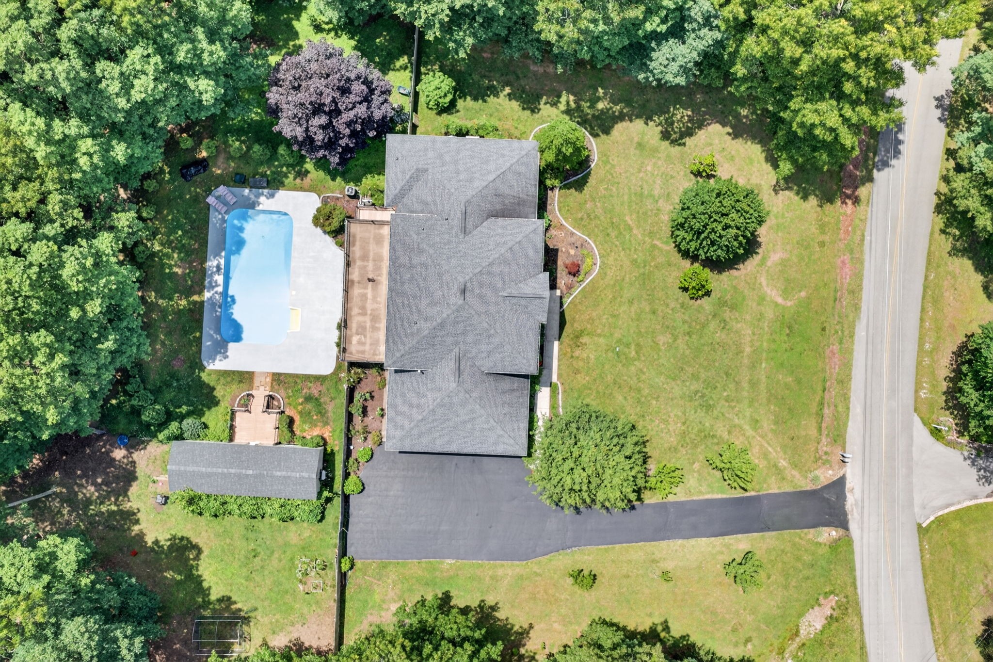 307 Laurel Cir